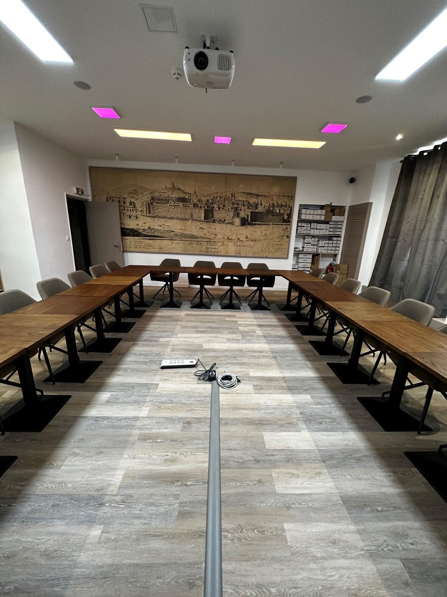 Sala de Reuniones Empire Hotel