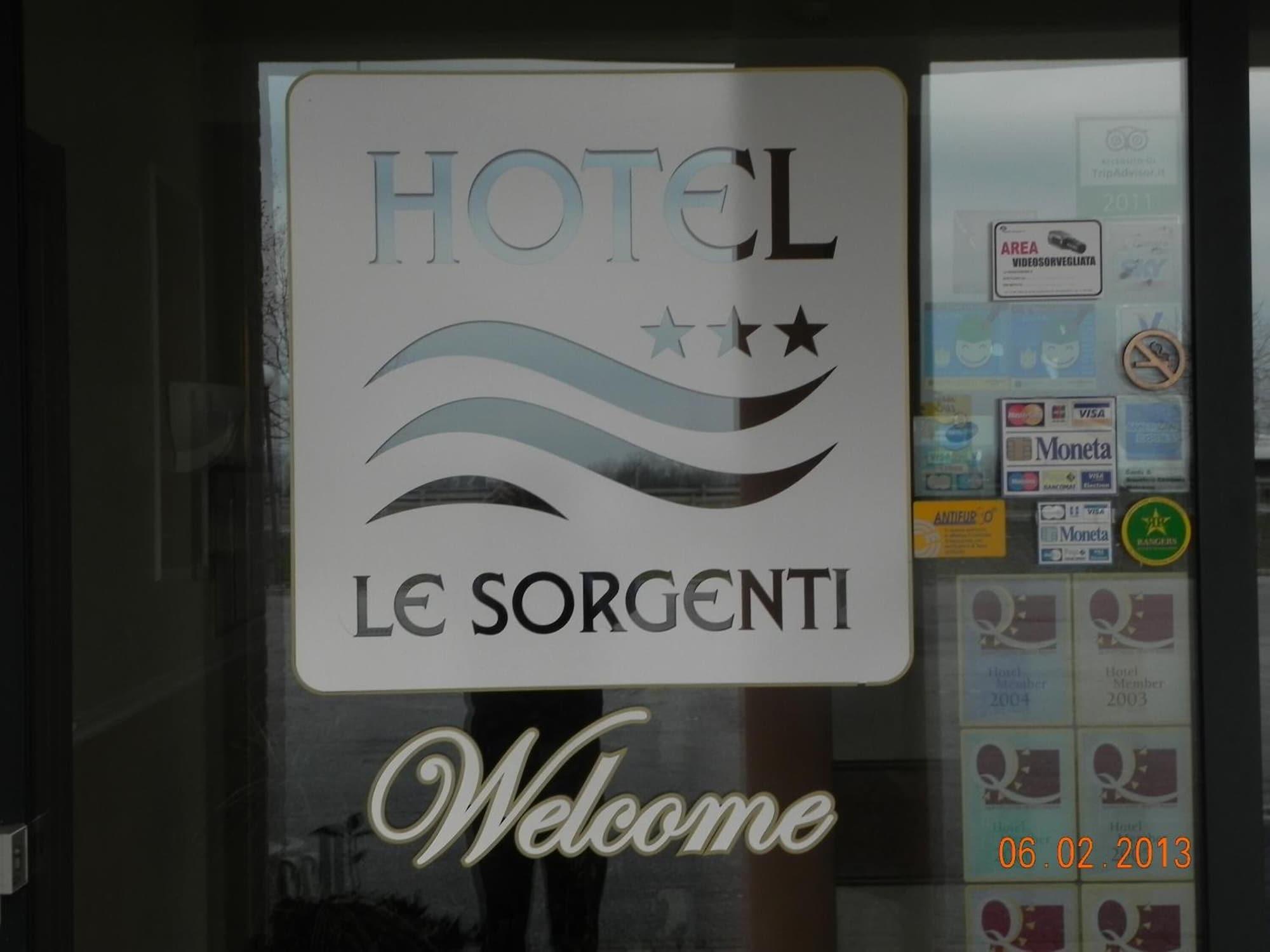 Vista Exterior Hotel Le Sorgenti
