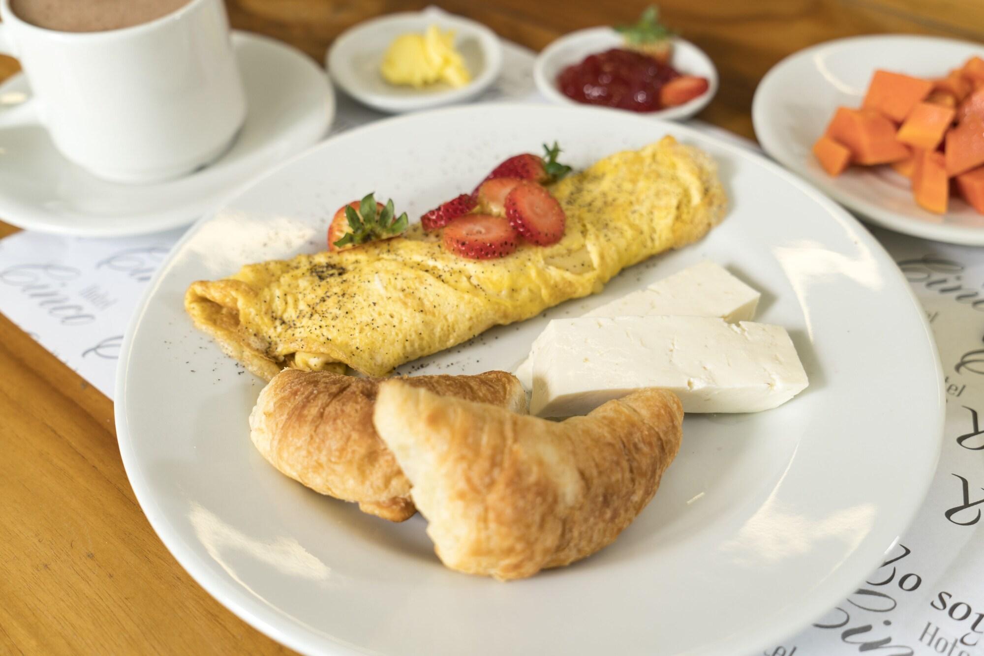 Restaurant Hotel Cinco Monteria