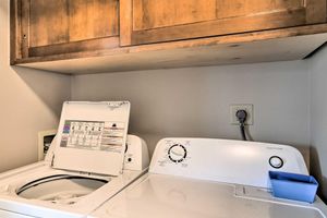 Alquiler Vacacional - St Pete Condo w/ Private Lanai & Community Pool!