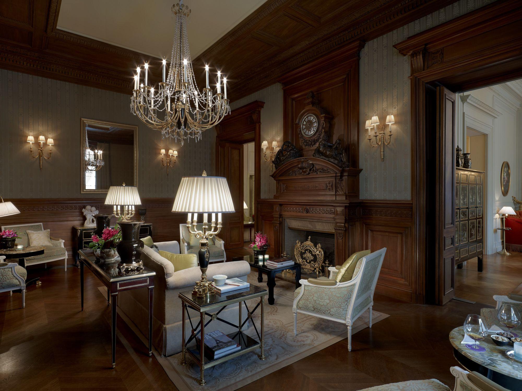 Hotel Shangri-La Hotel Paris