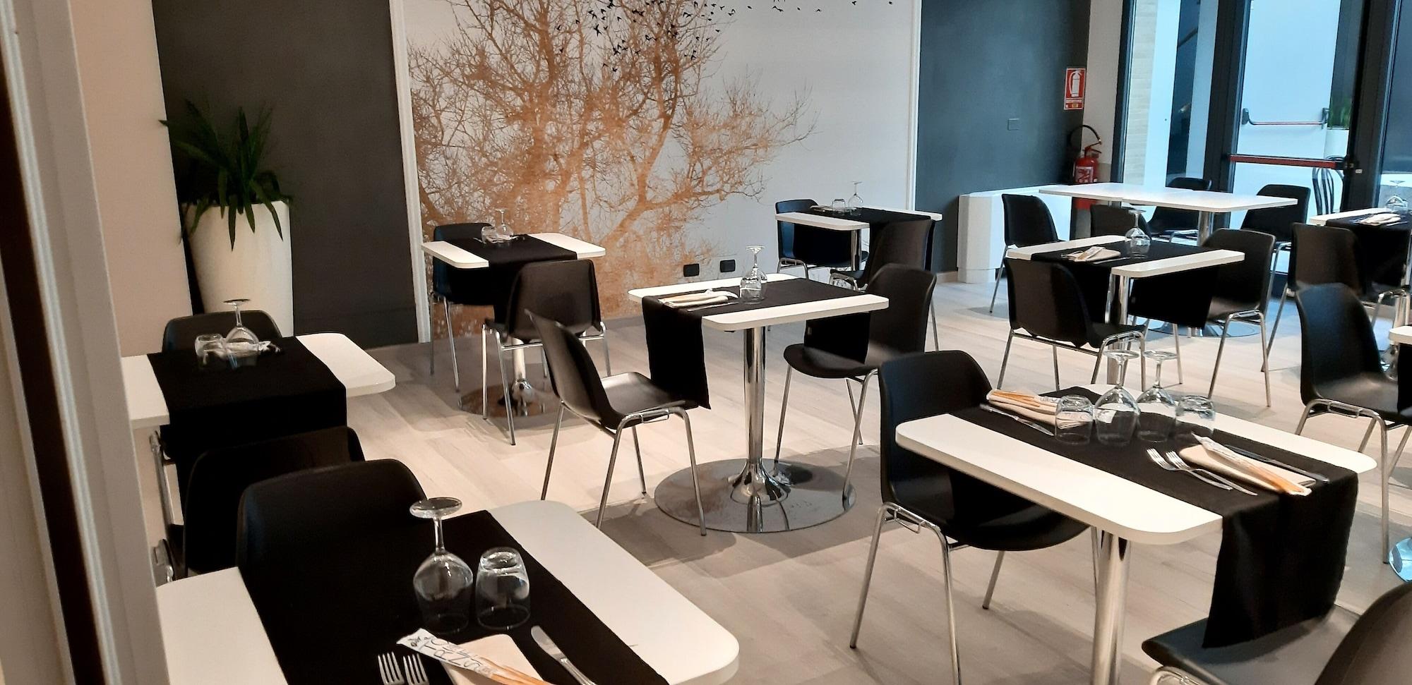 Restaurant Continental Urban Art Hotel