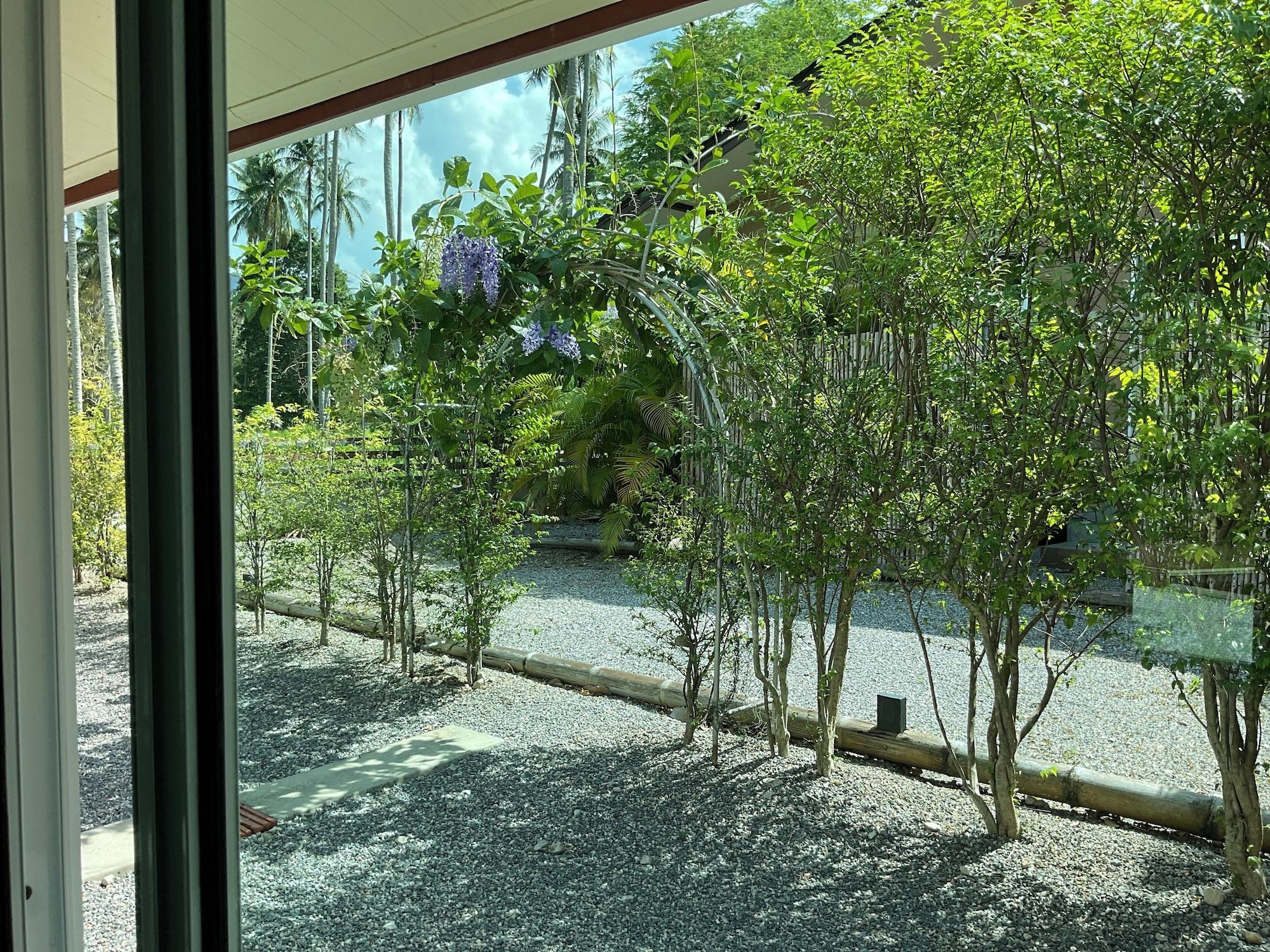 Vista Exterior Bansabai pool villa guesthouse