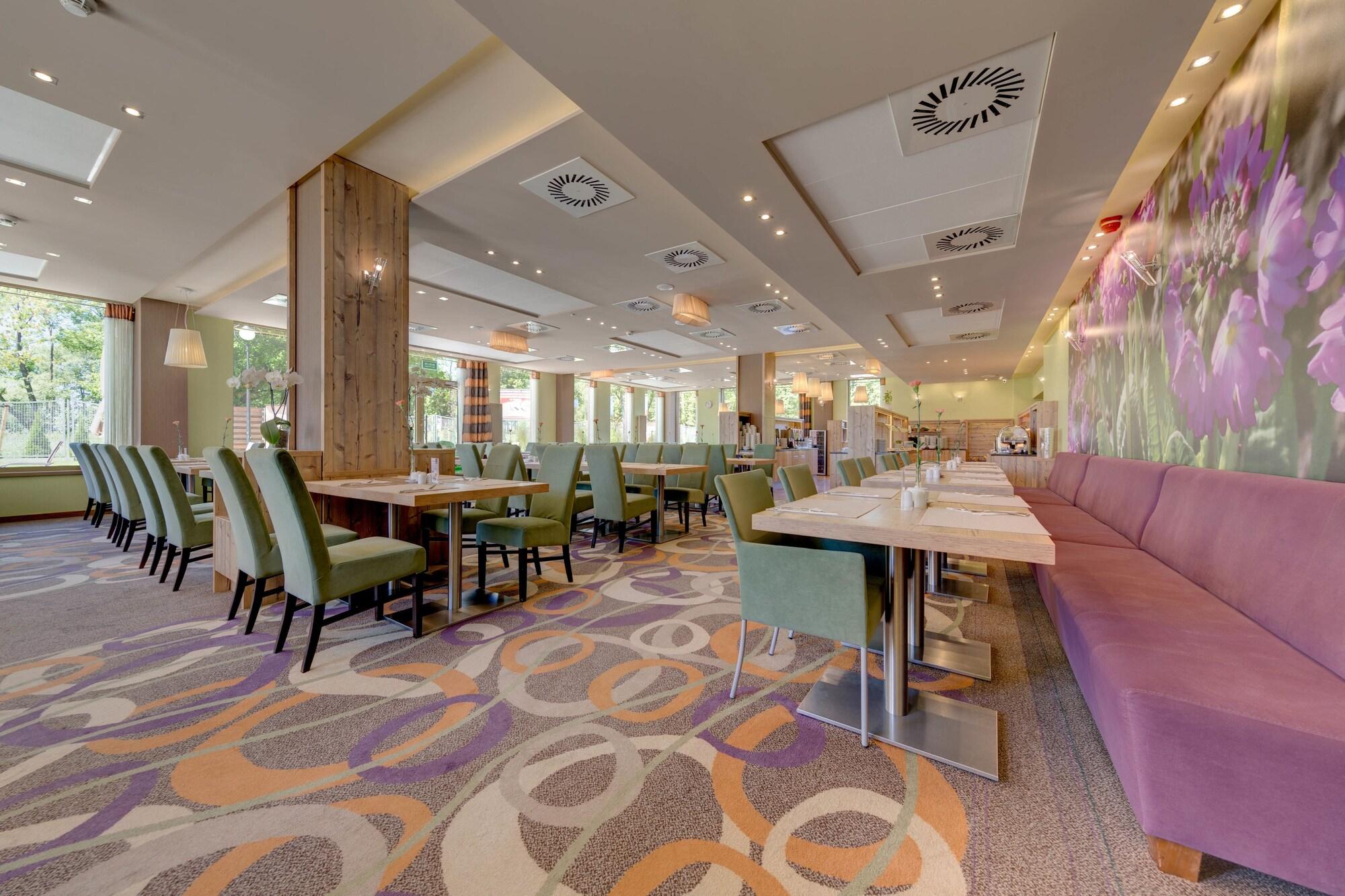 Restaurant Mineral Hotel Malinowy Raj