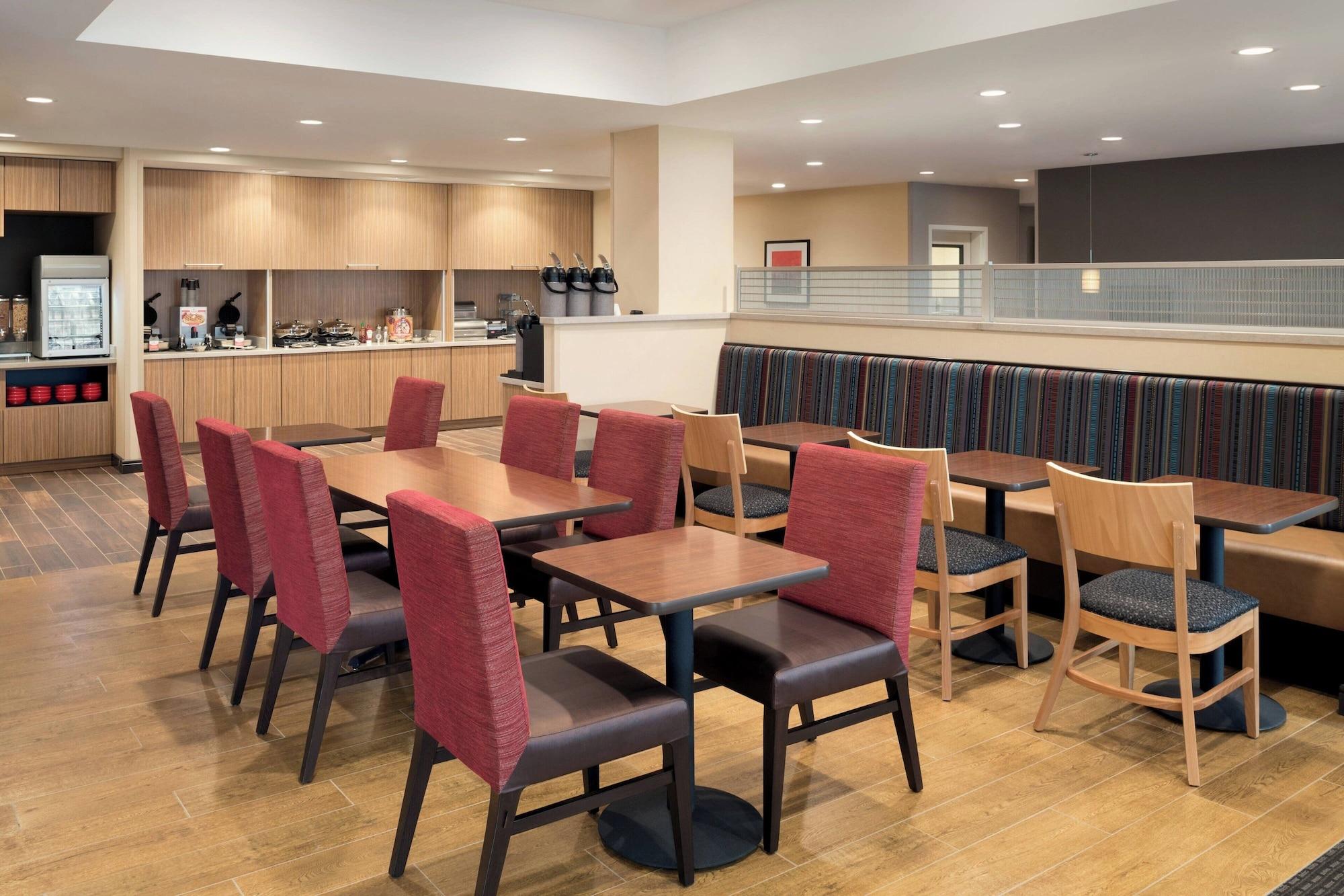 Restaurant TownePlace Suites by Marriott Minooka