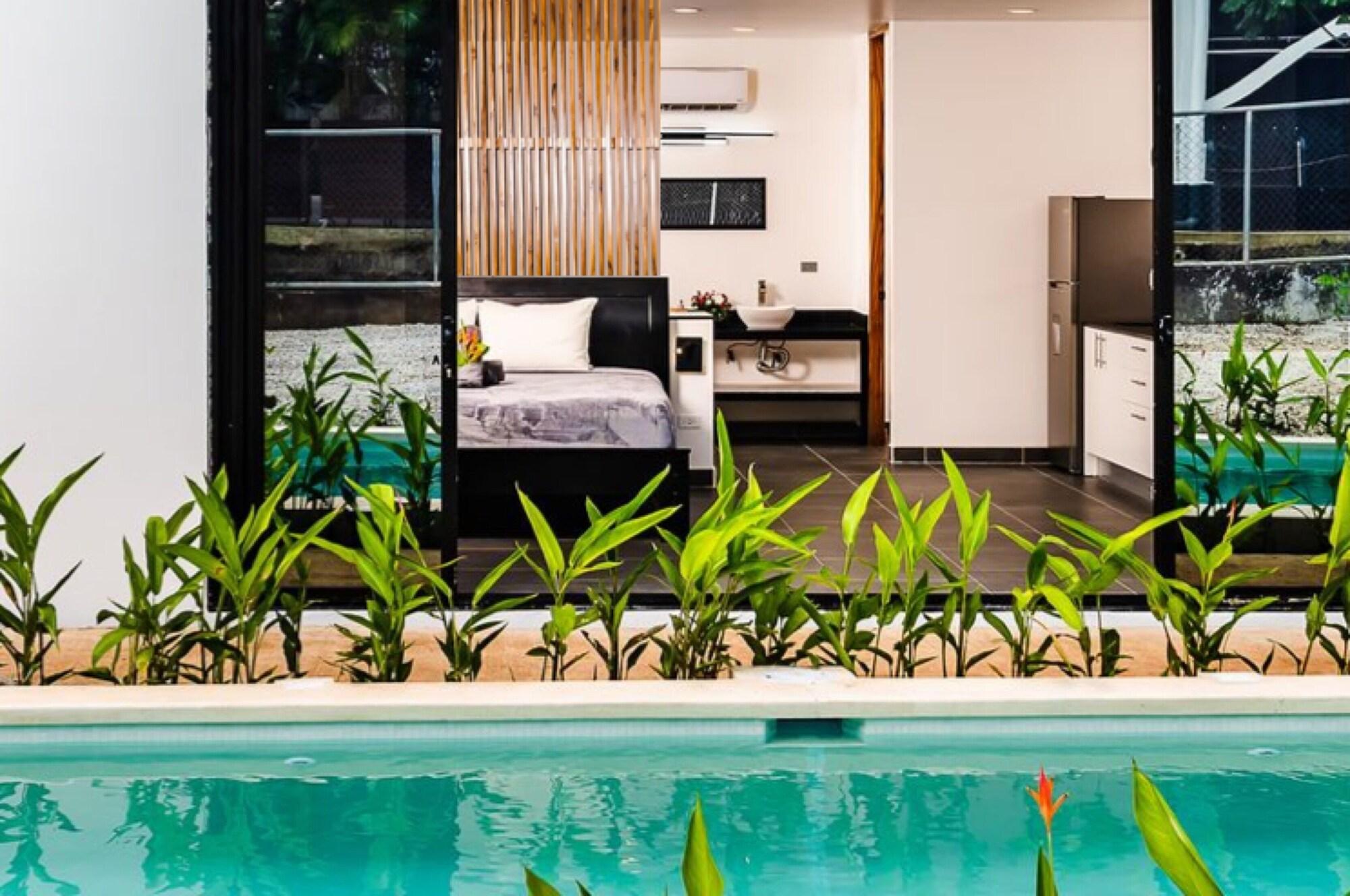 Varios House of Nomad - Adults only