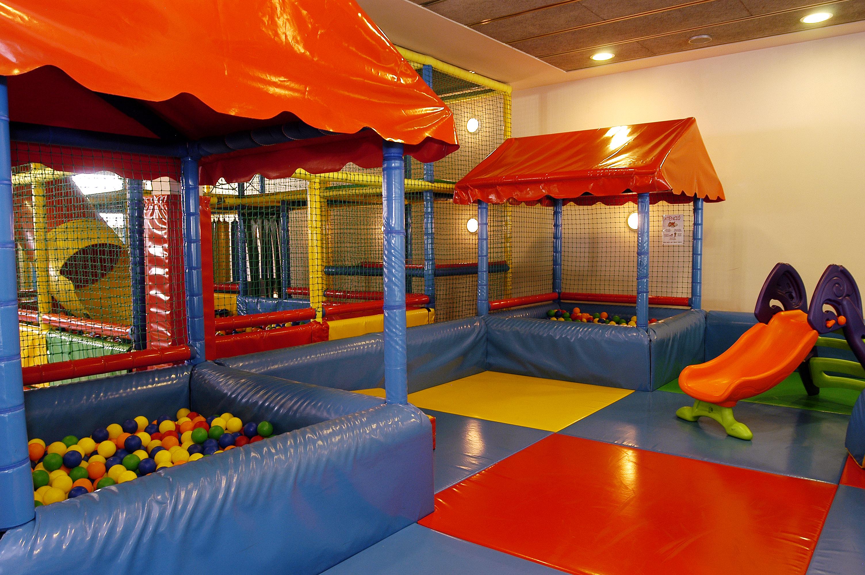 Instalaciones Recreativas Andorra Palace