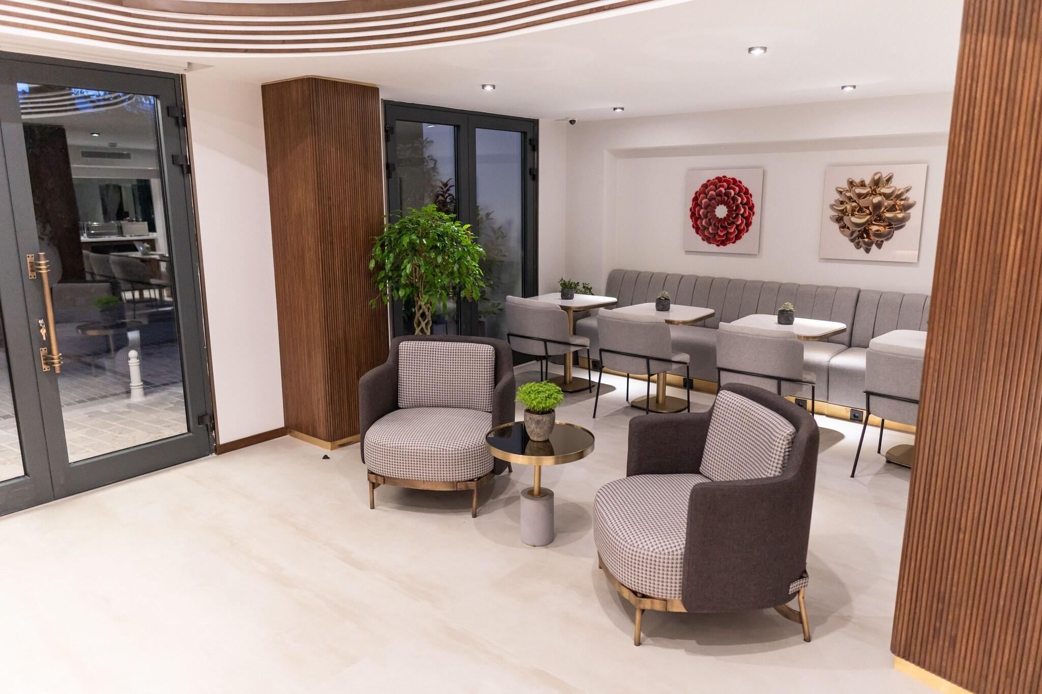 Vista Lobby Meg Hotel