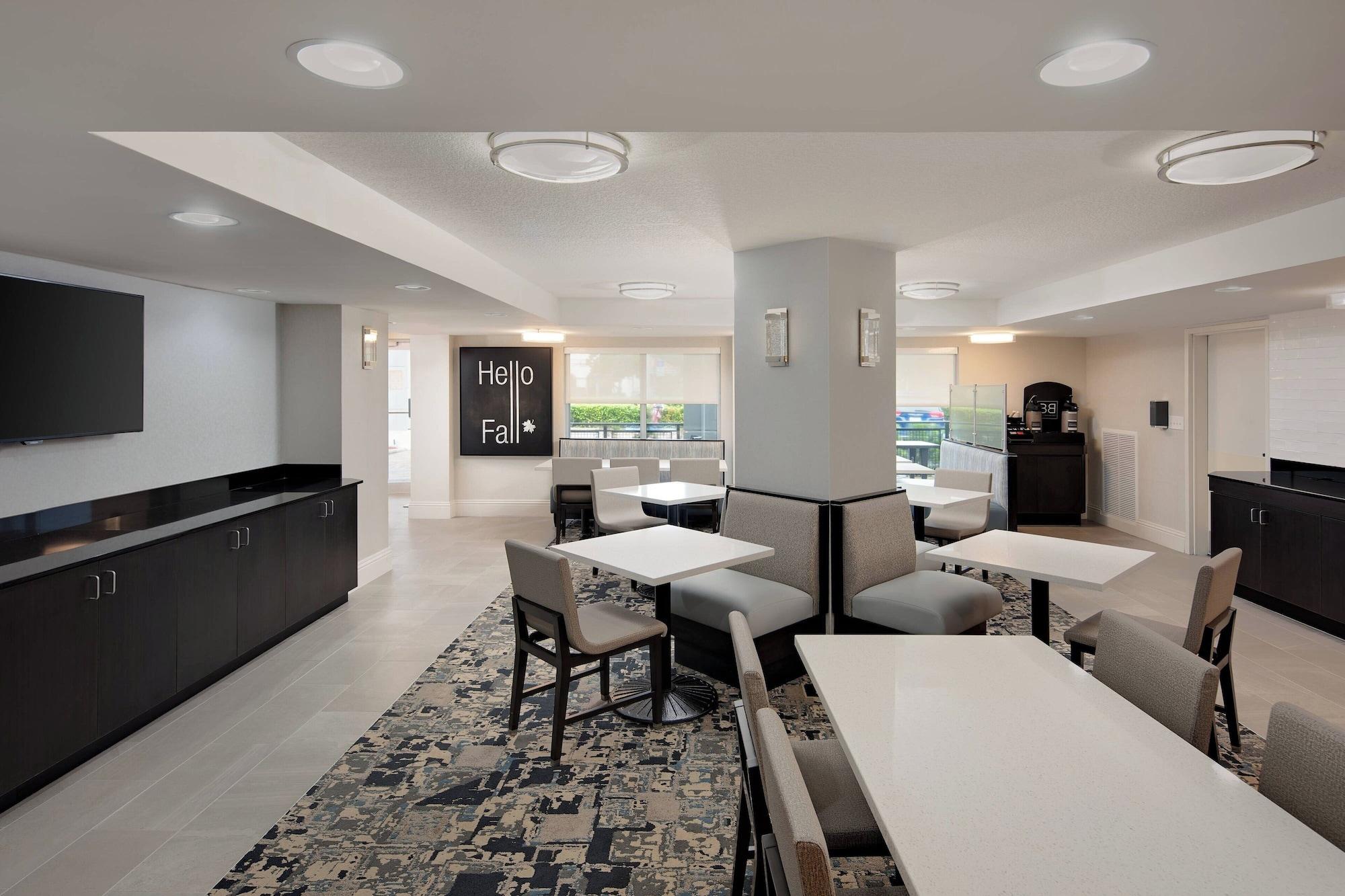 Restaurant Fairfield Inn And Suites By Marriott Palm Beach