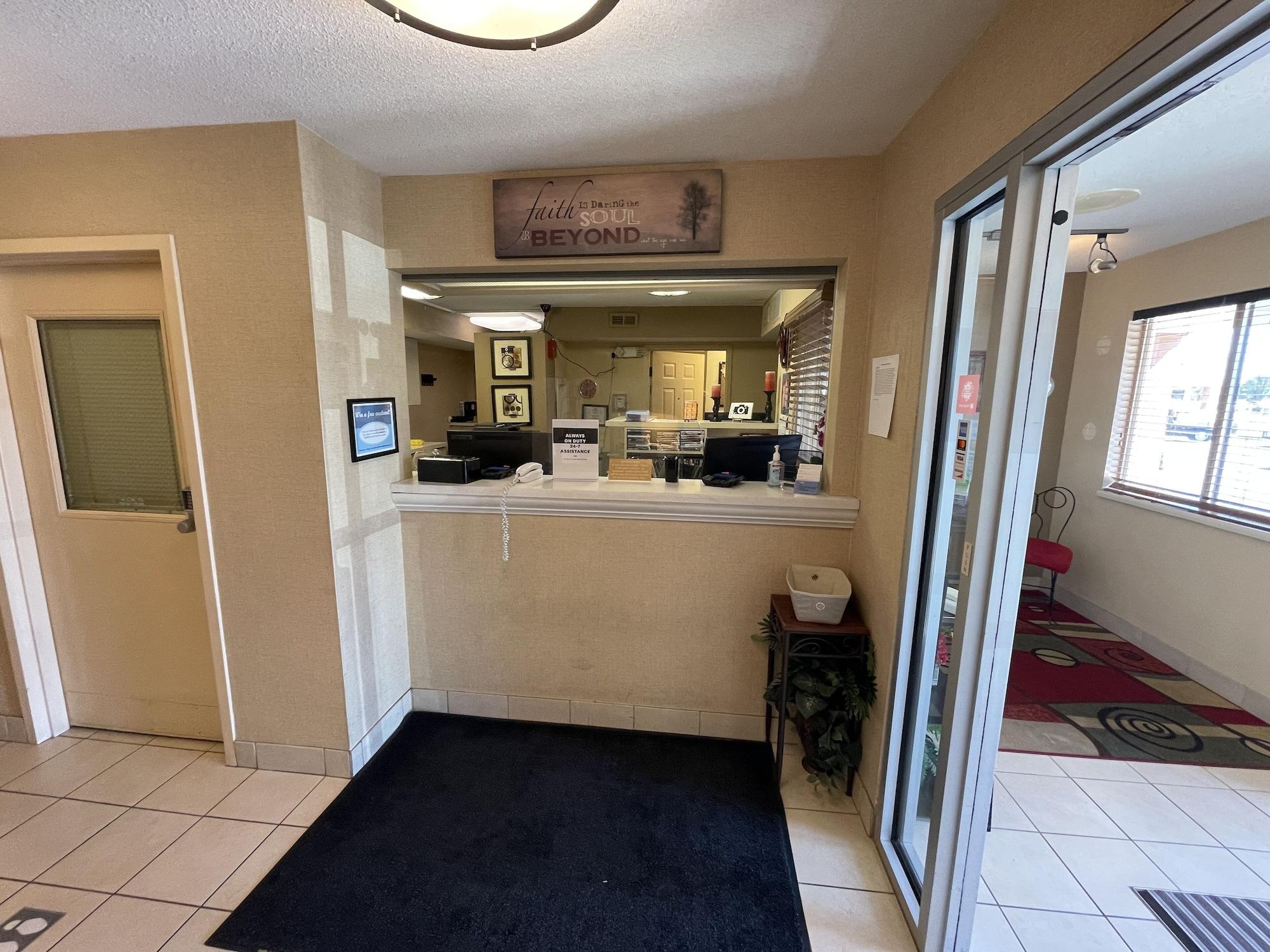 Vista Lobby MainStay Suites Wichita Northeast