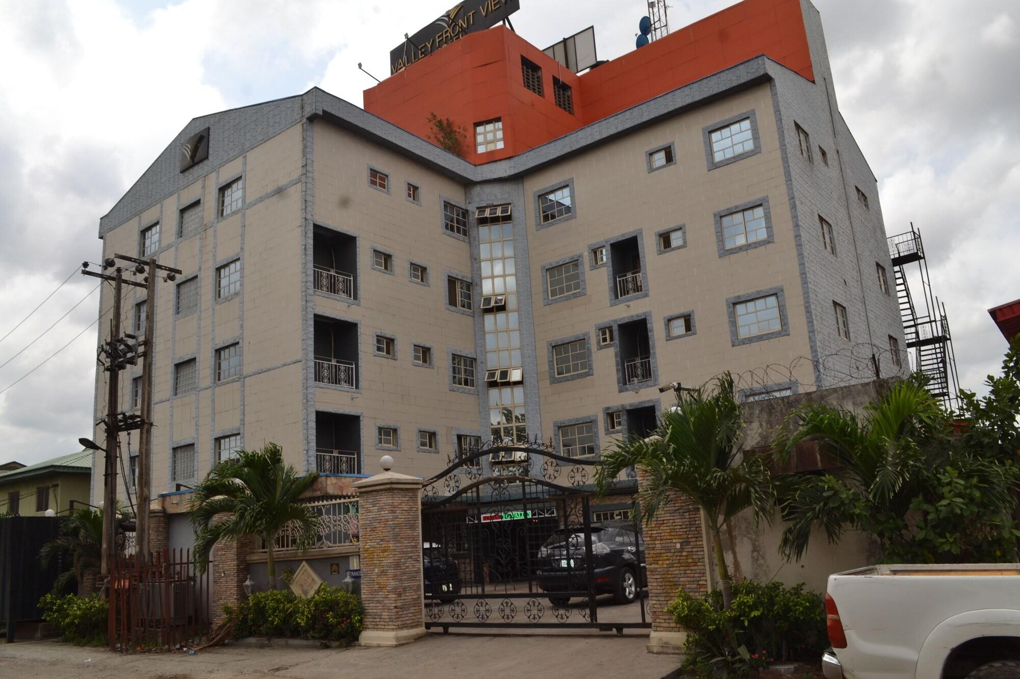 Vista Exterior Valley Front View Hotel