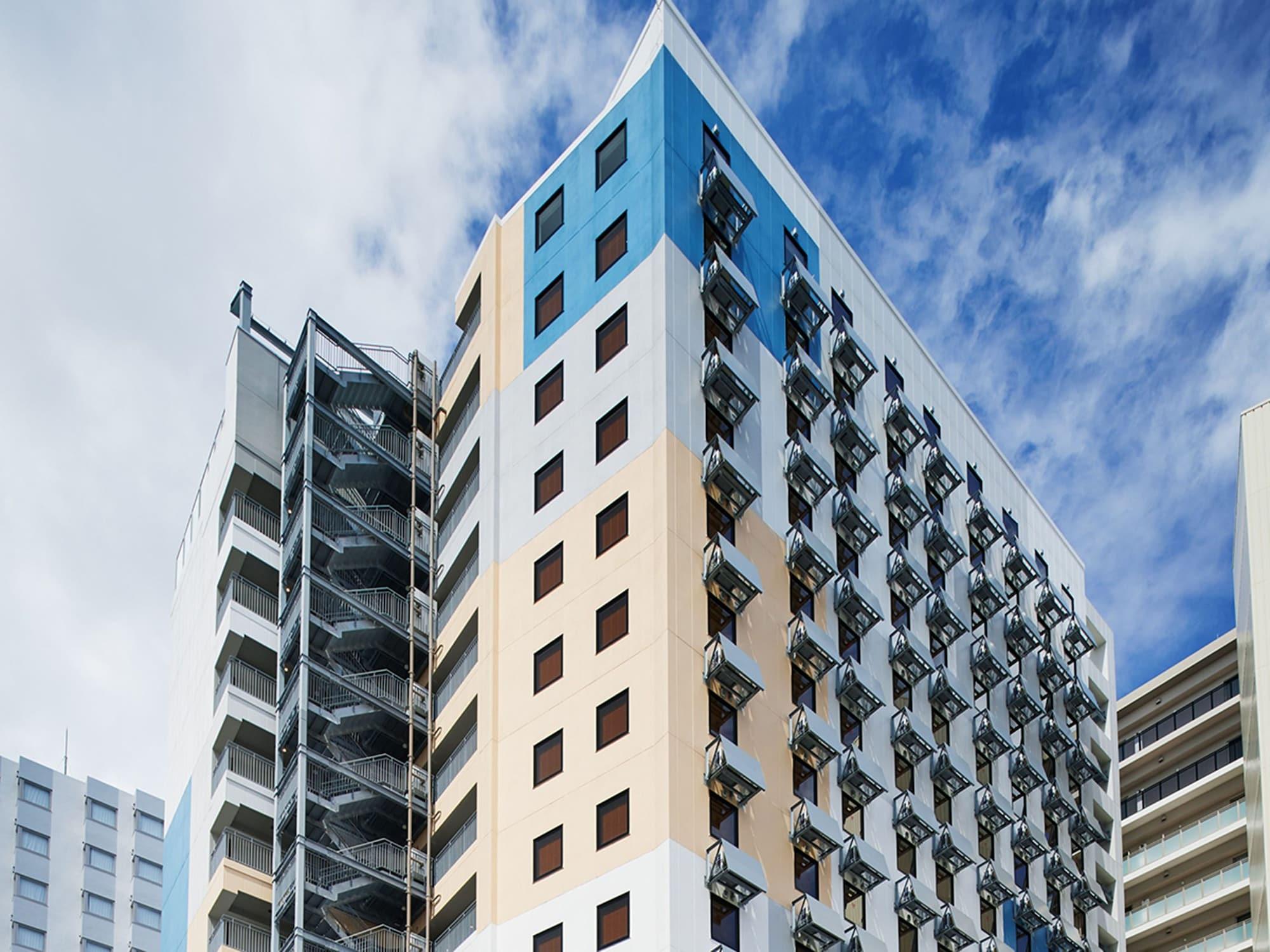 Vista Exterior hotel androoms Naha Port