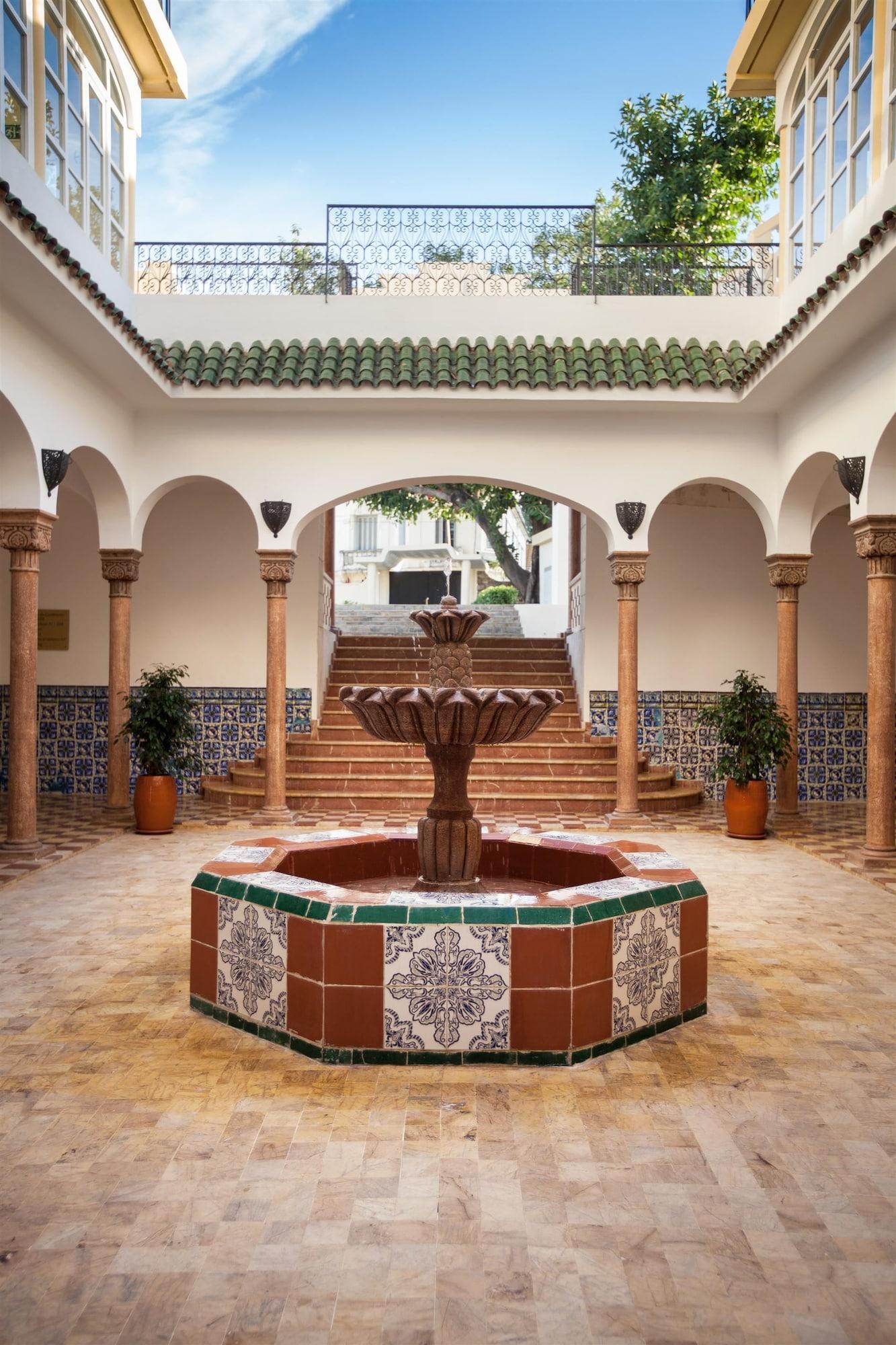 Vista Lobby Grand Hotel Villa de France