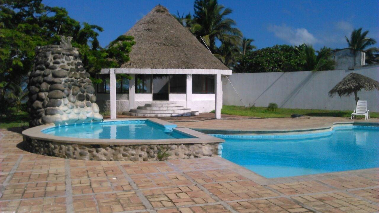 Vista Piscina Hotel Puerto Cangrejo