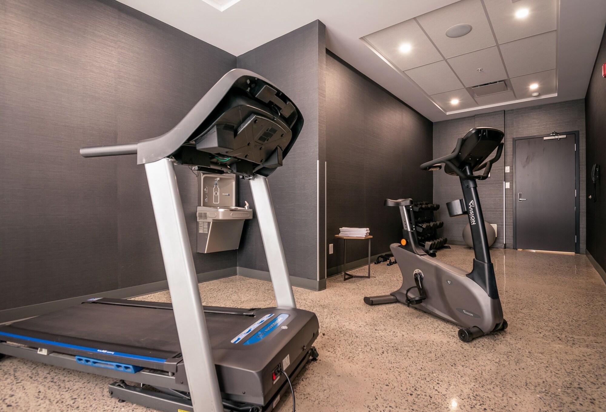 Gimnasio Quality Inn & Suites
