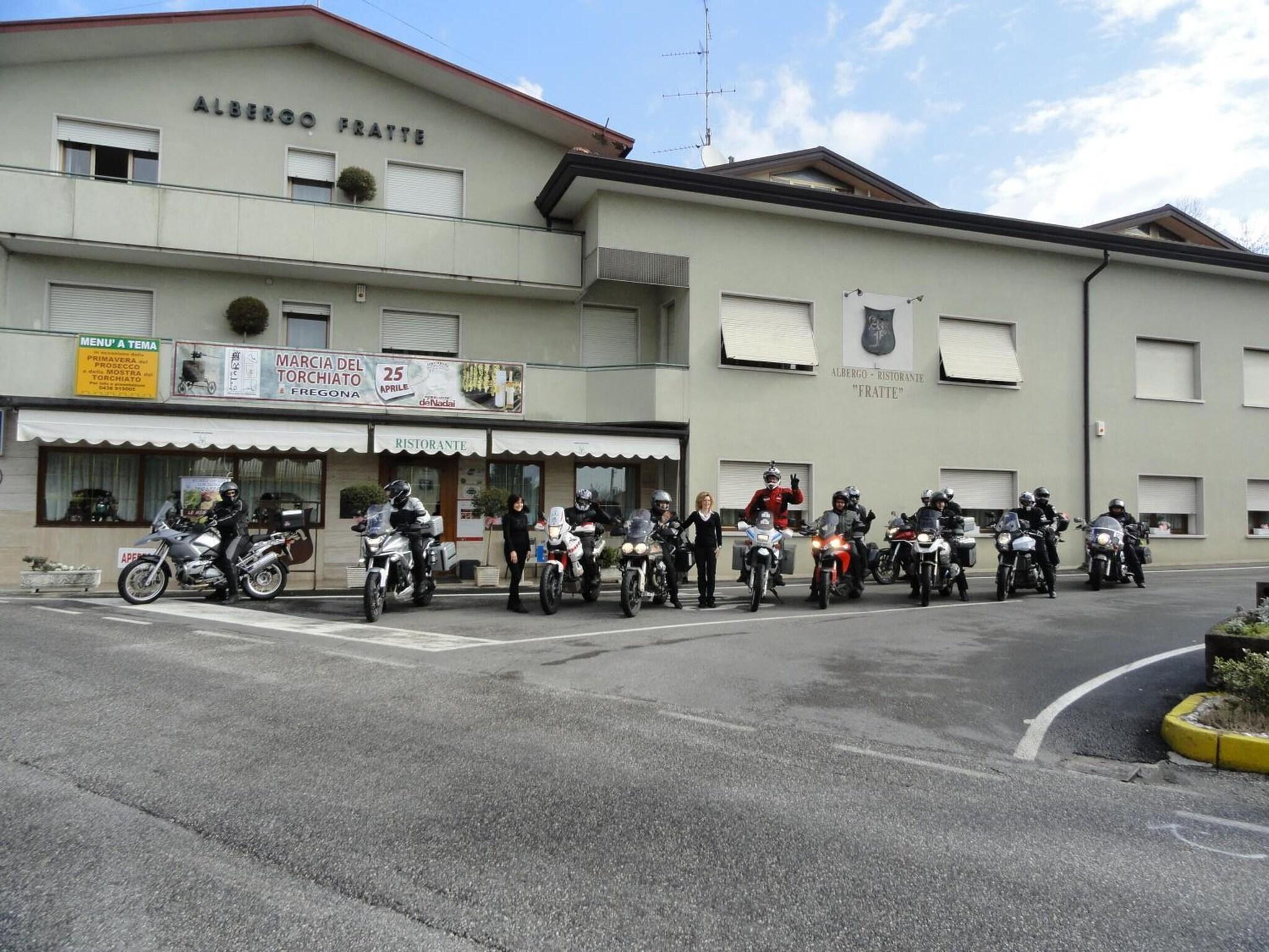 Vista Exterior Albergo Ristorante Fratte