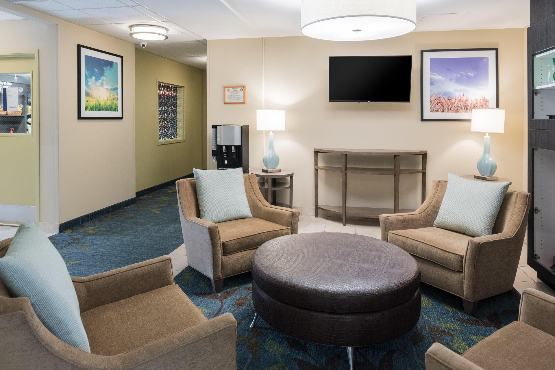 Vista Lobby Candlewood Suites Olympia/Lacey by IHG