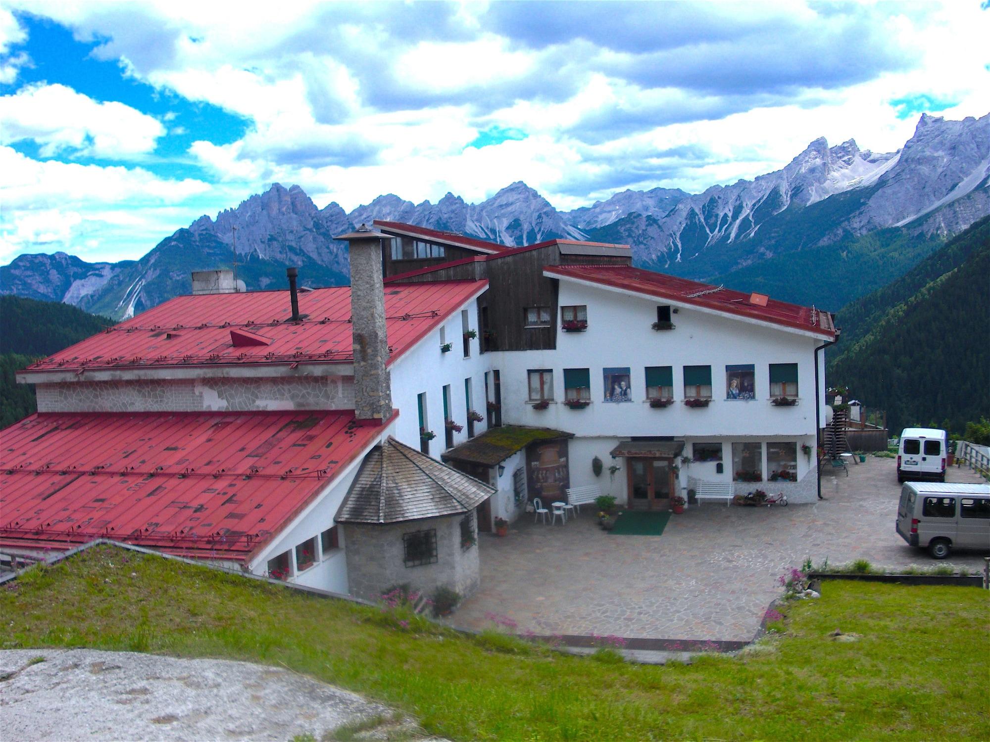 Varios Hotel La Caminatha