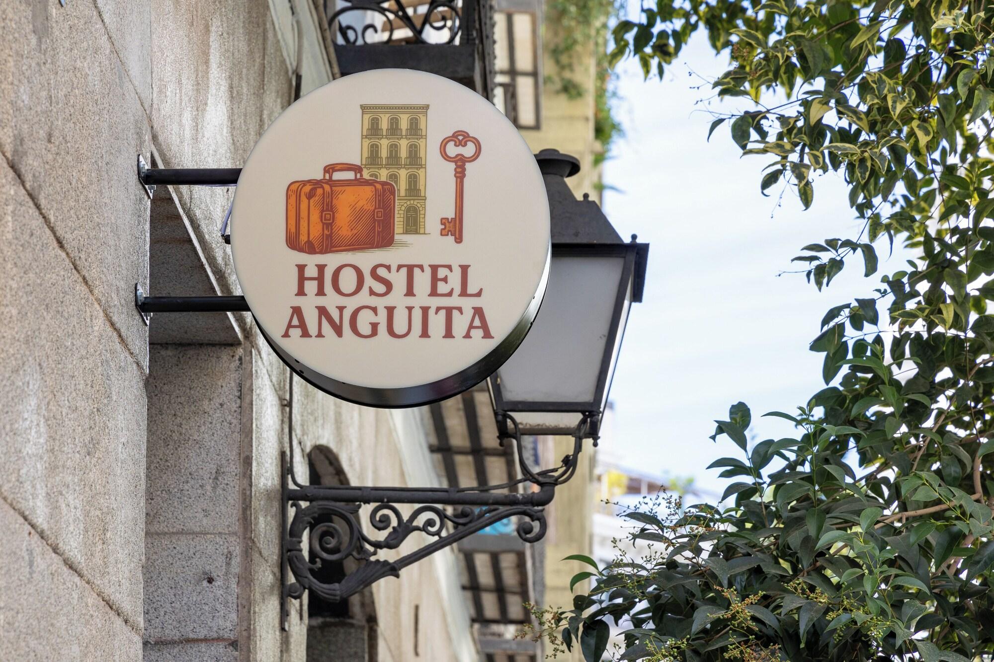 Varios Hostel Anguita