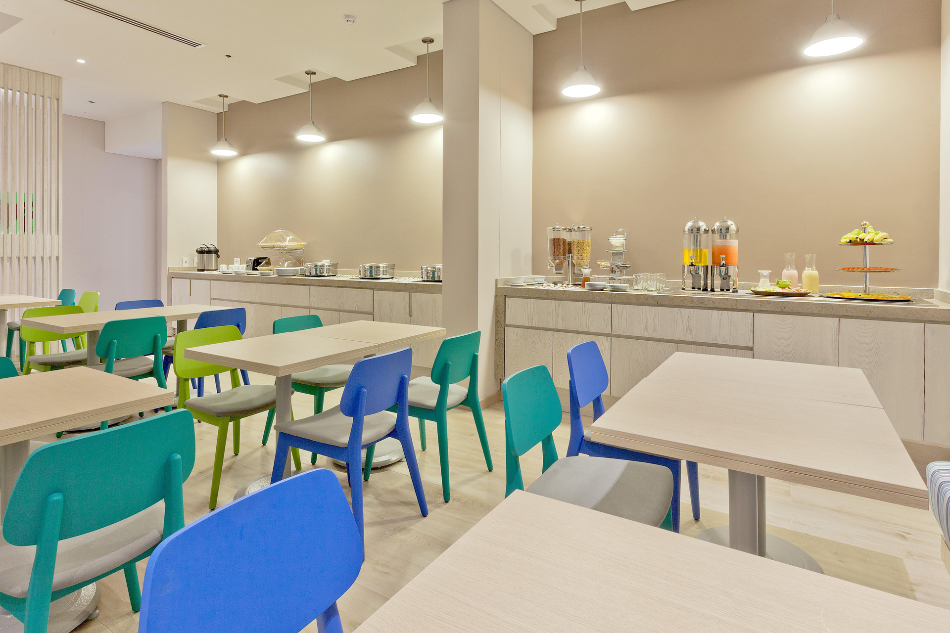 Restaurant Holiday Inn Express Yopal by IHG