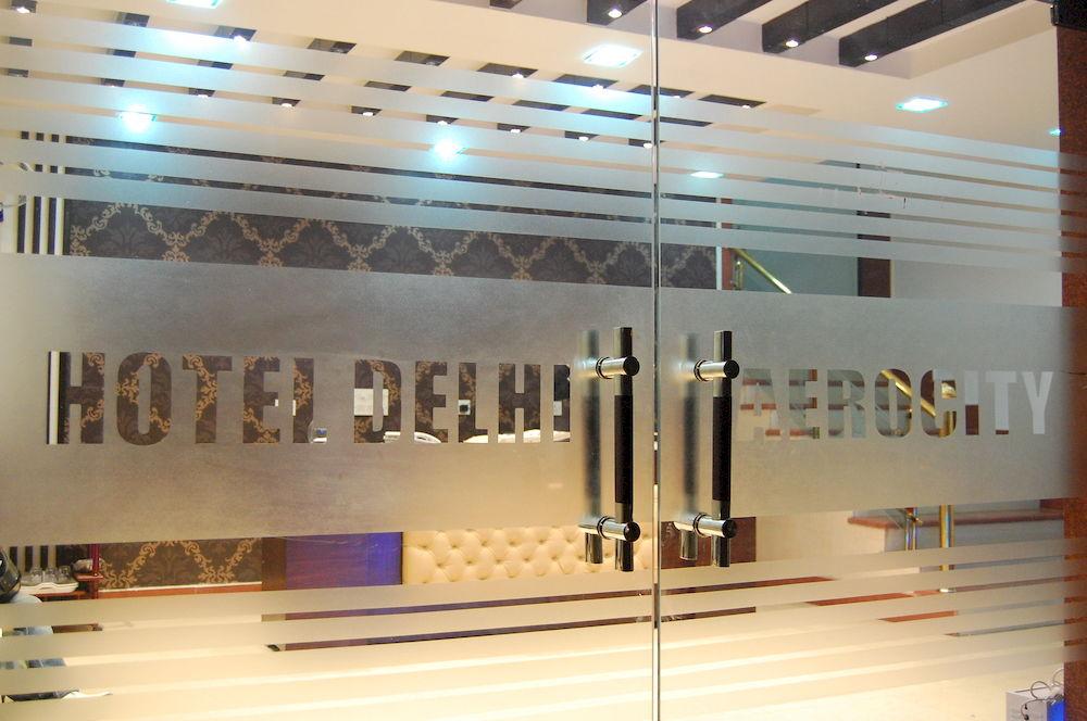 Vista Exterior Hotel Delhi Aerocity