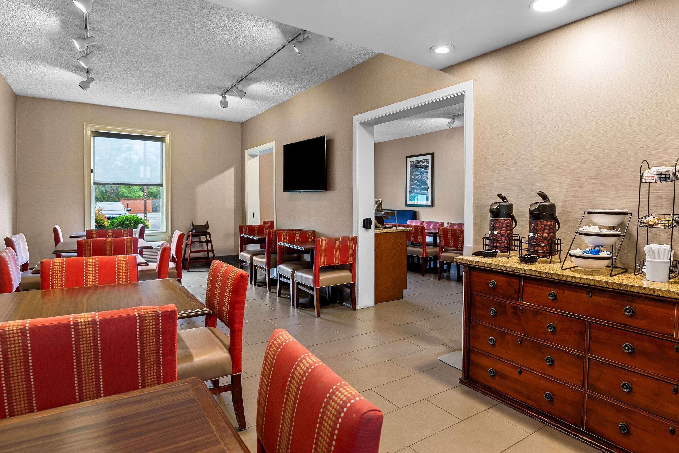 Restaurant Comfort Inn & Suites Staunton
