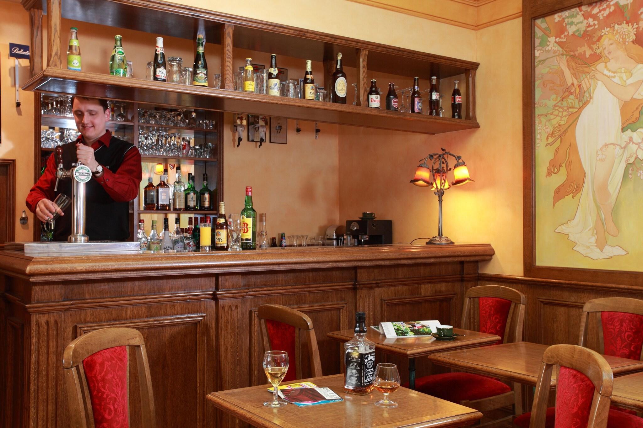 Bar/Salón Hotel De La Paix