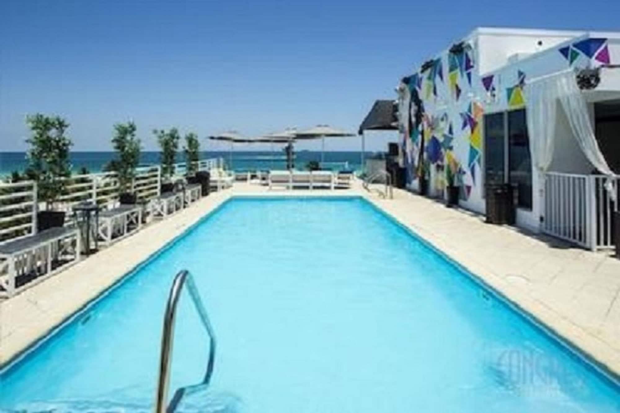 Varios Ocean Drive Studios Beach Front
