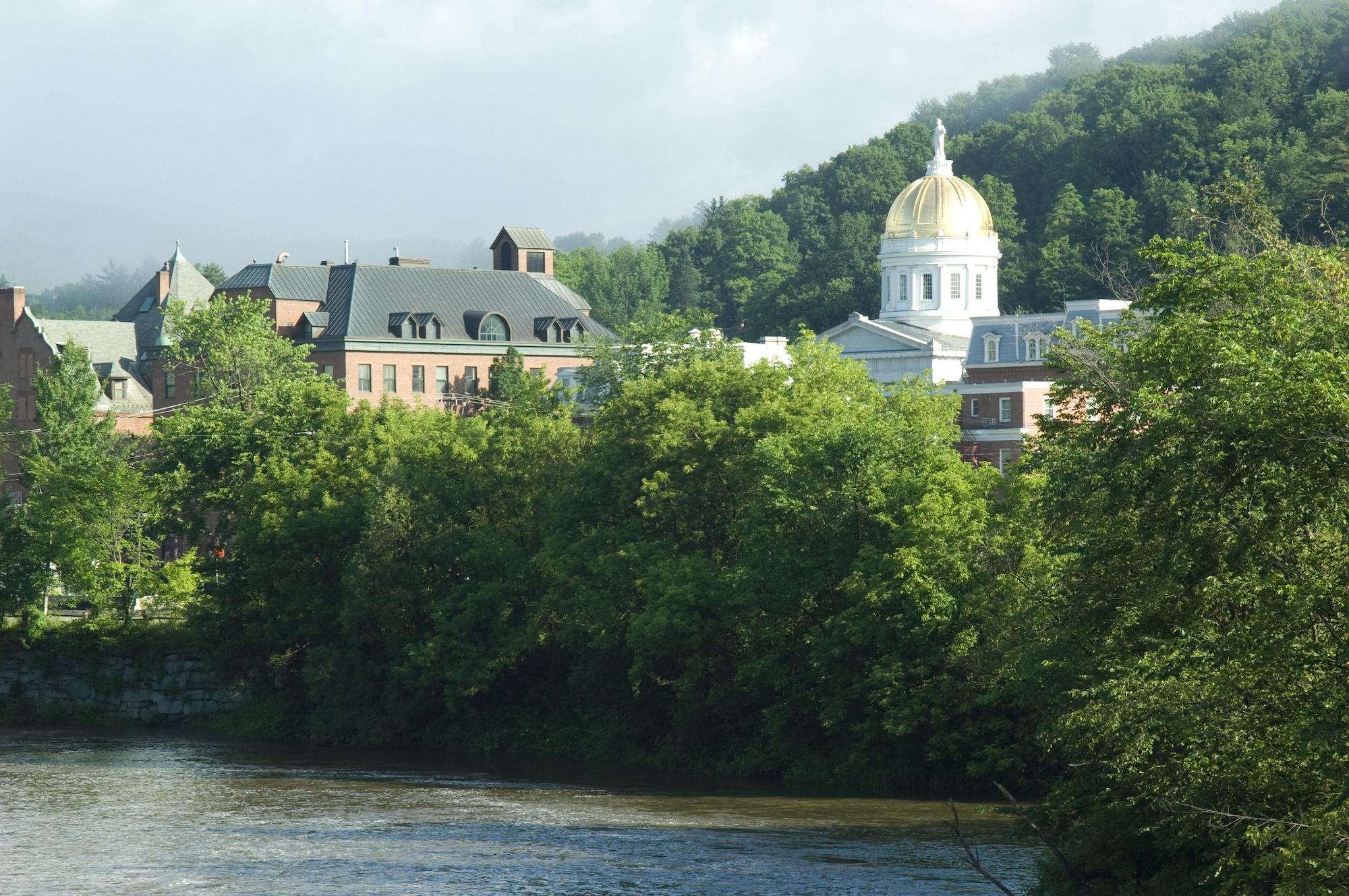 Vista Exterior Capitol Plaza Hotel Montpelier Tapestry Collection by Hilton