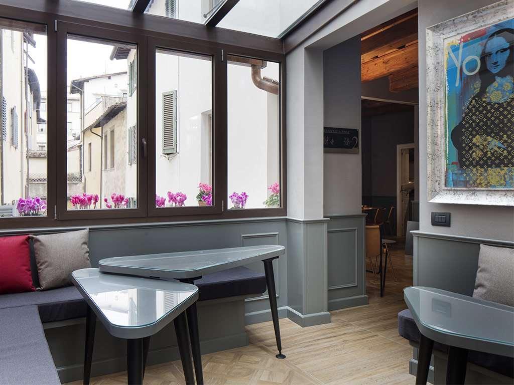 Bar/Salón The FRAME Hotel