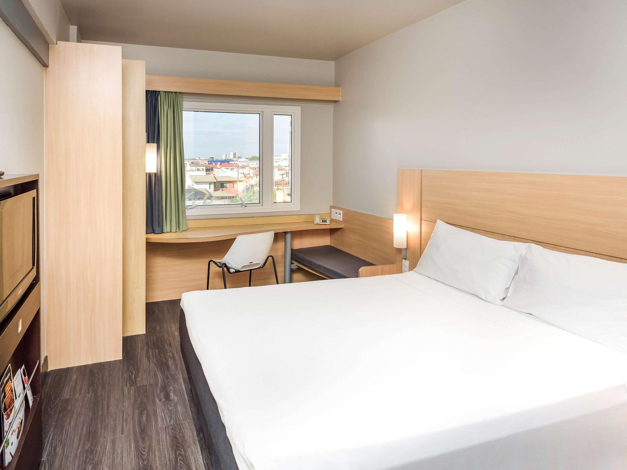 Varios ibis Aracaju