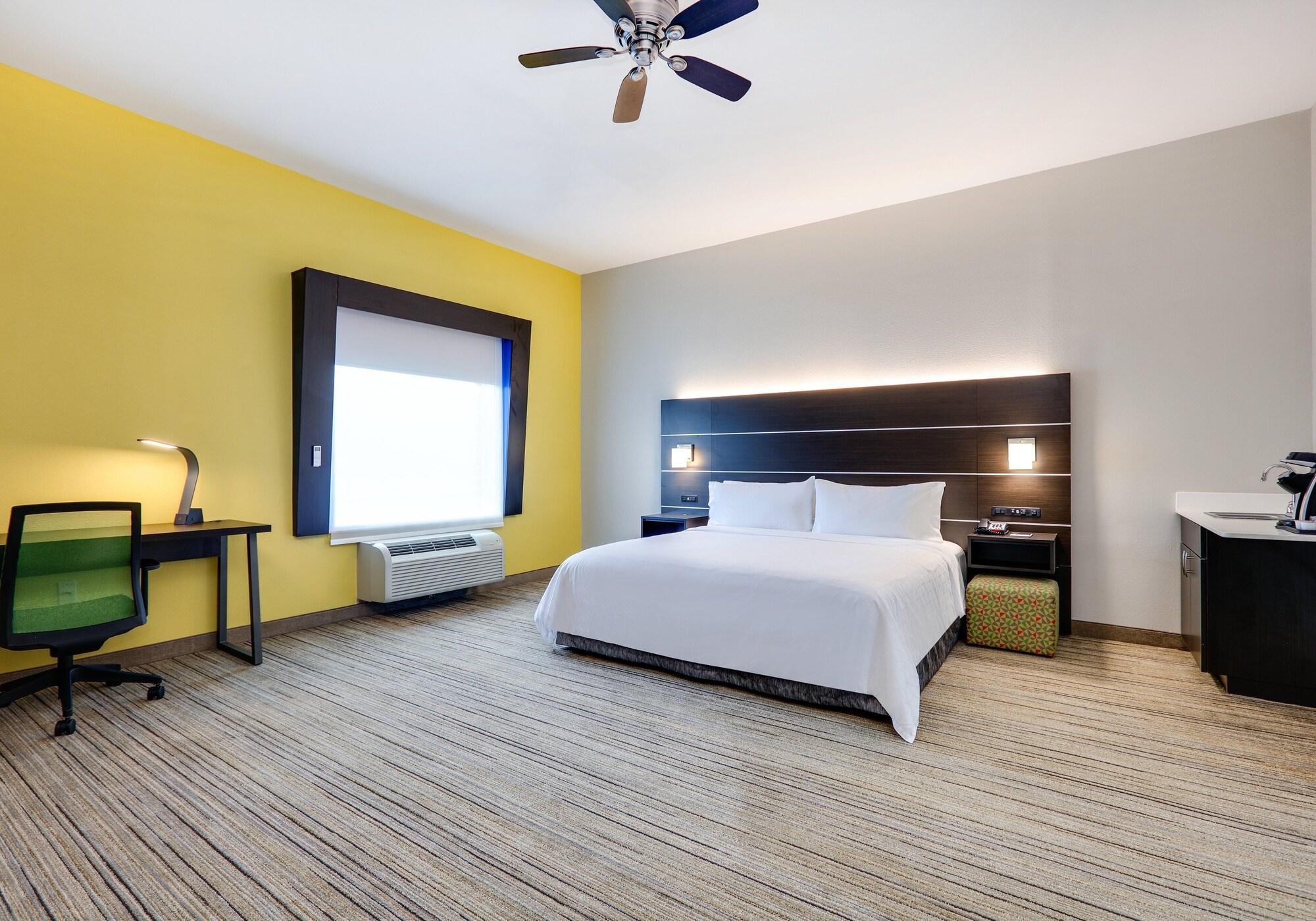 Habitación Holiday Inn Express Hotel & Suites Cleburne by IHG