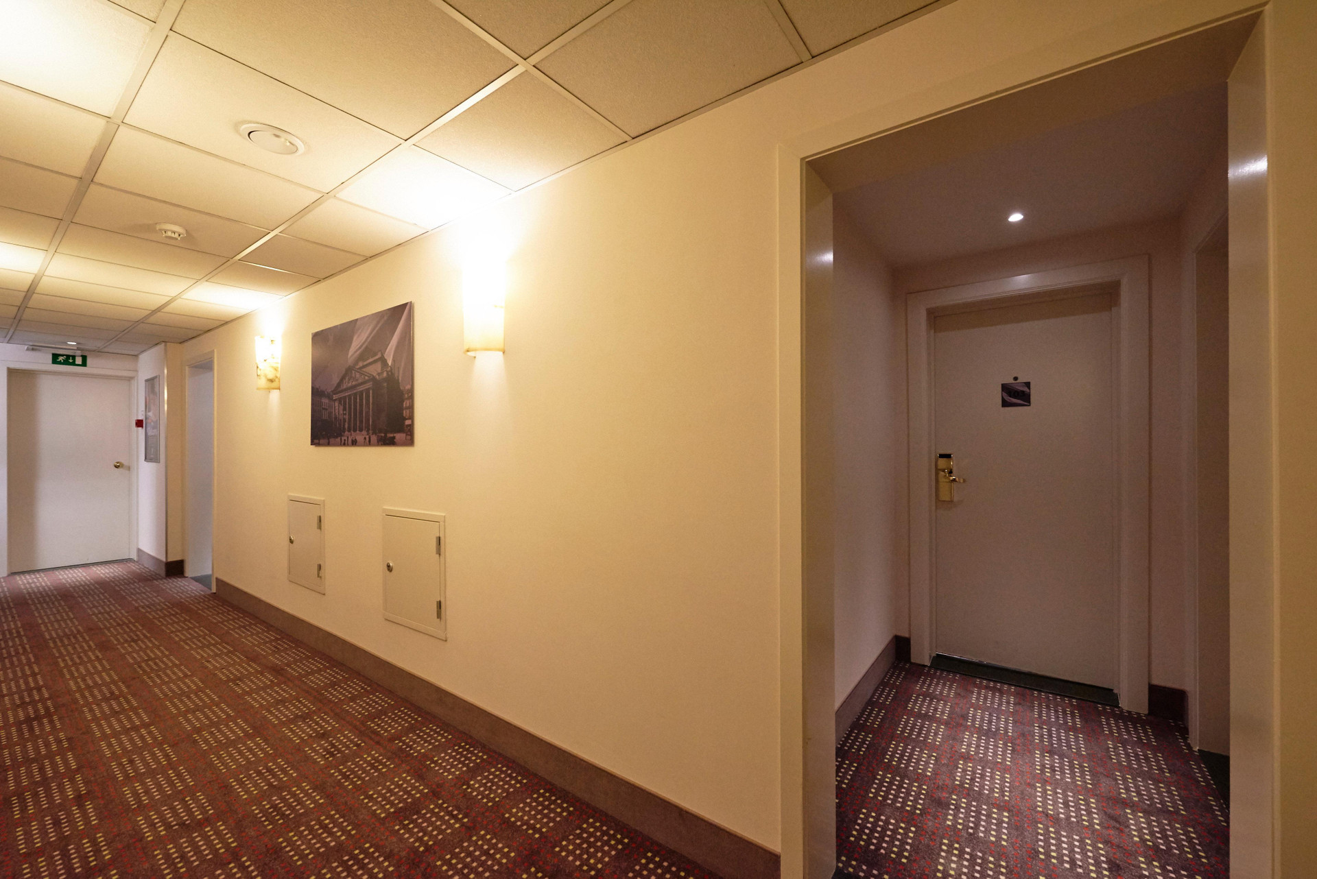 Vista Lobby Holiday Inn Brussels Schuman by IHG