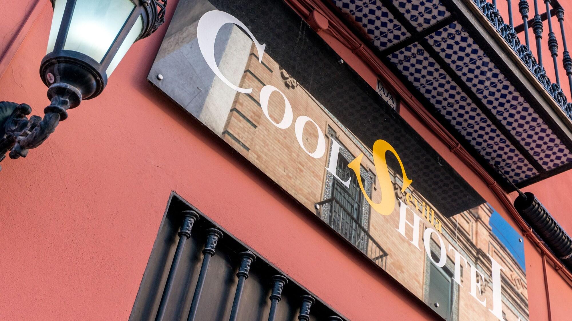 Varios Cool Sevilla Hotel