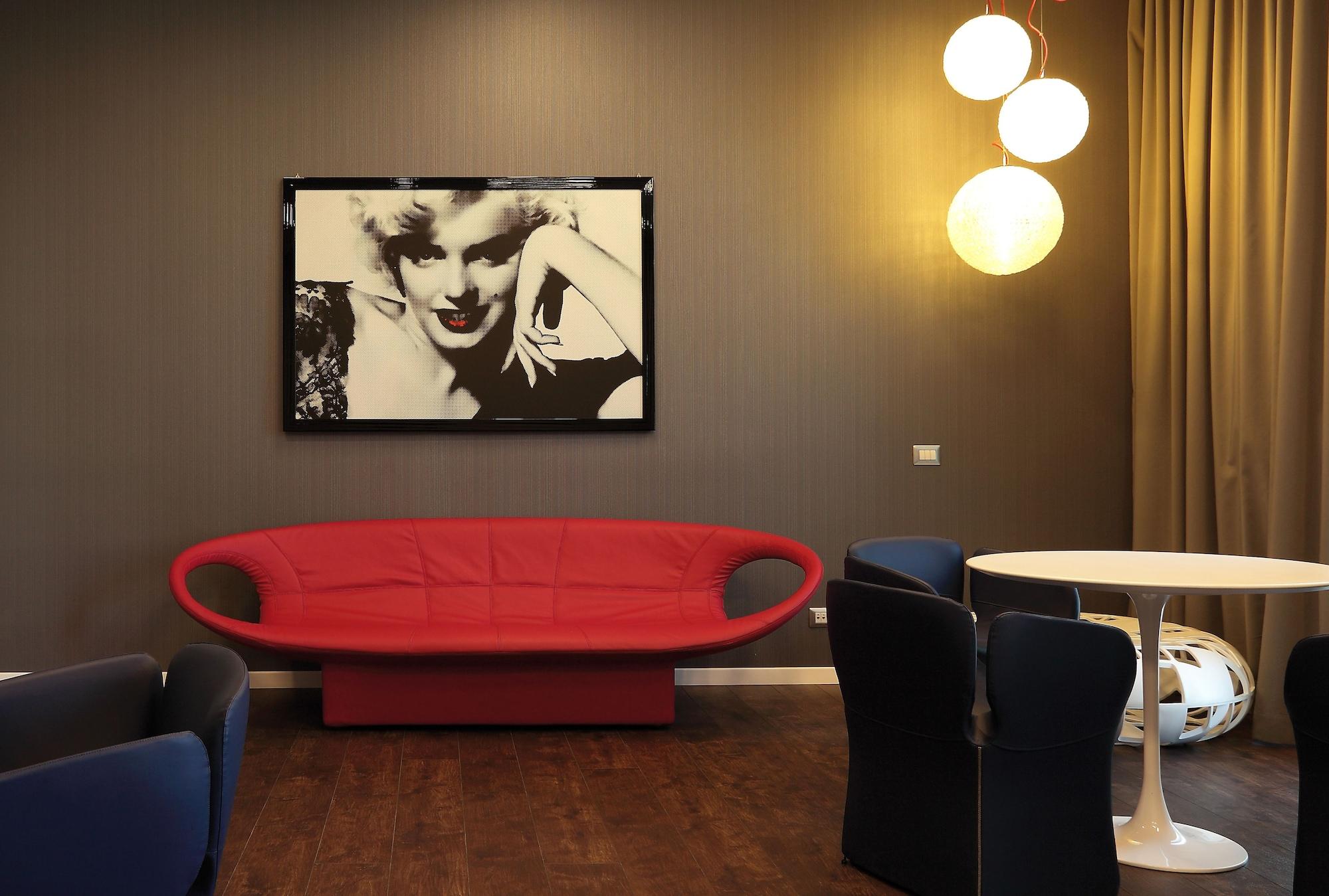 Vista Lobby Holiday Inn Milan Nord Zara by IHG