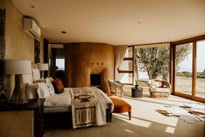 Alquiler Vacacional - A secluded sanctuary along a private beach front.