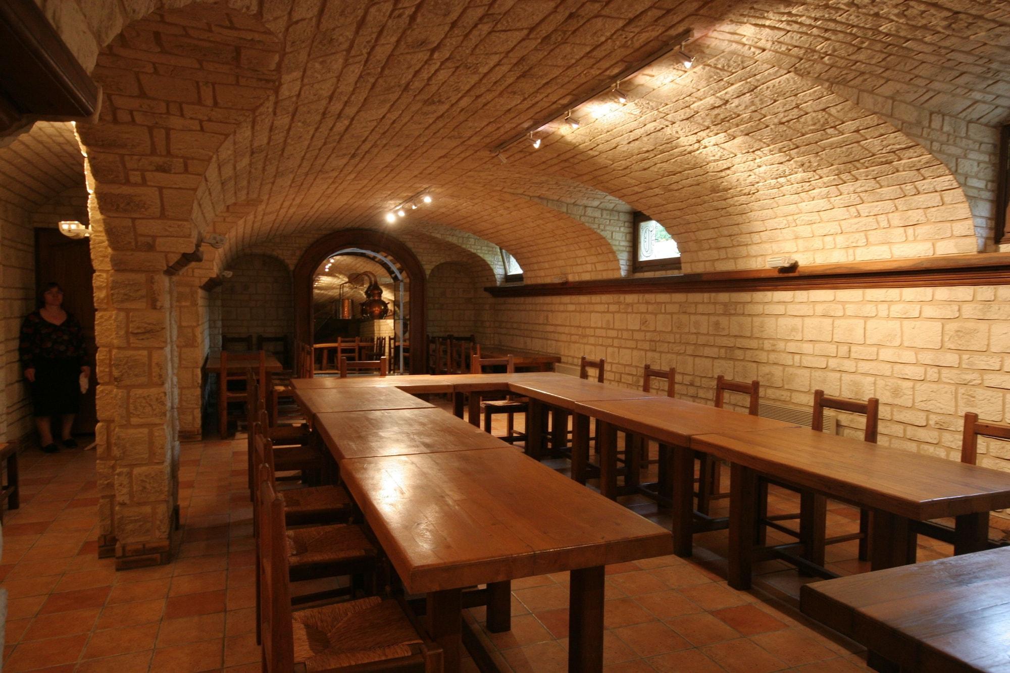 Sala de Reuniones Hôtel Restaurant La Mangeoire – Relais Paris Bâle