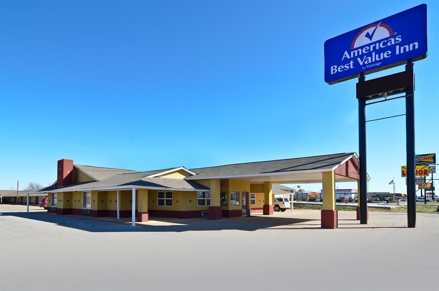 Vista Exterior Americas Best Value Inn Pauls Valley