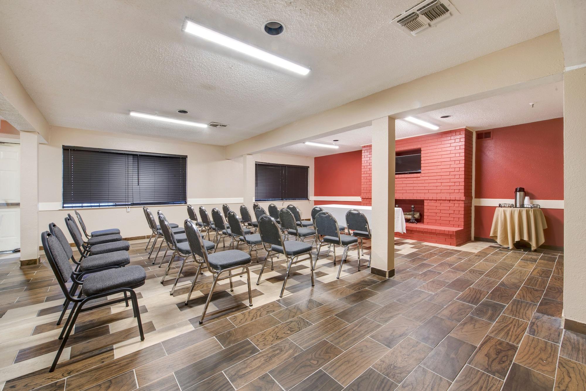 Sala de Reuniones Days Inn by Wyndham College Station University Drive