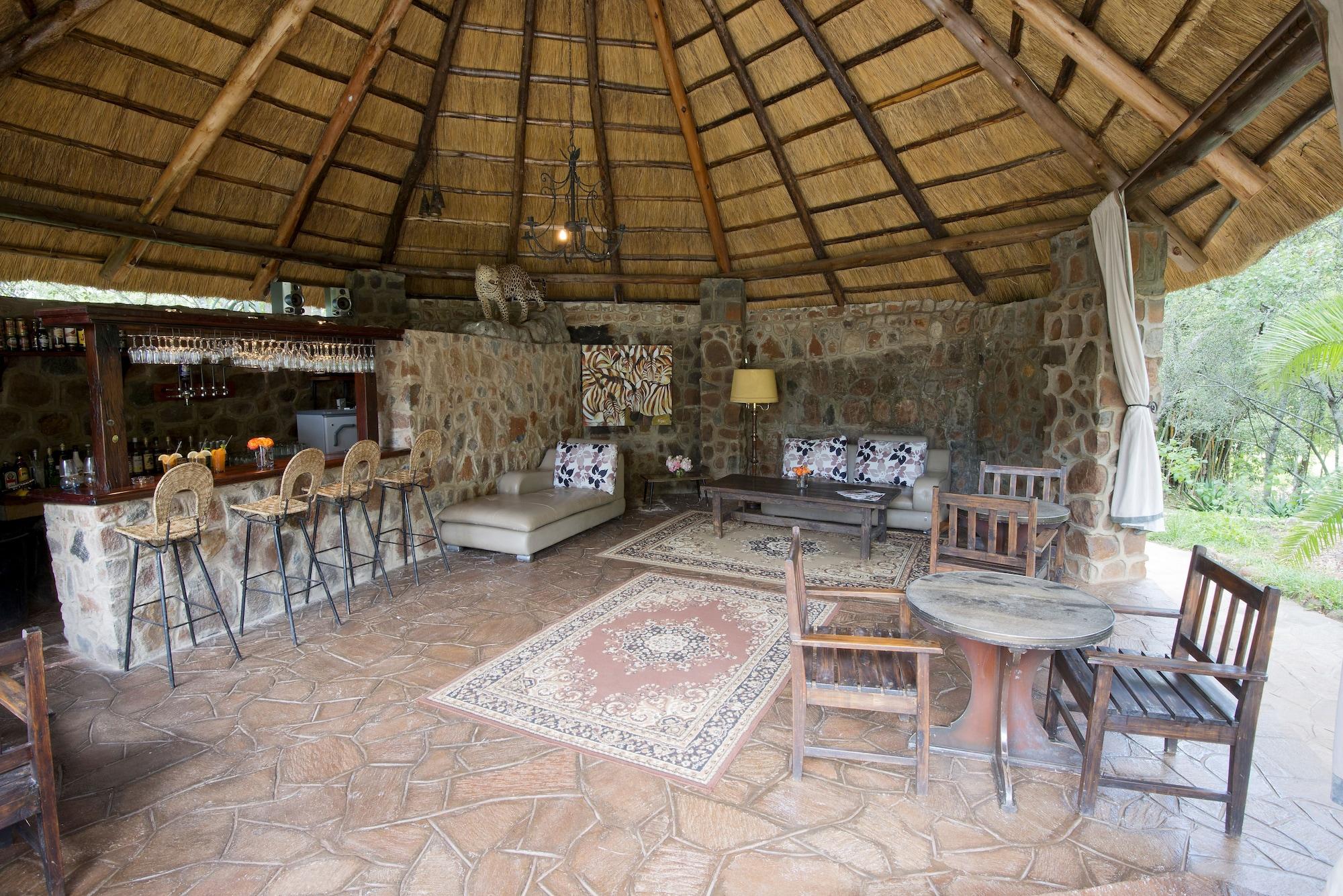 Bar/Salón Bushman Rock Safaris