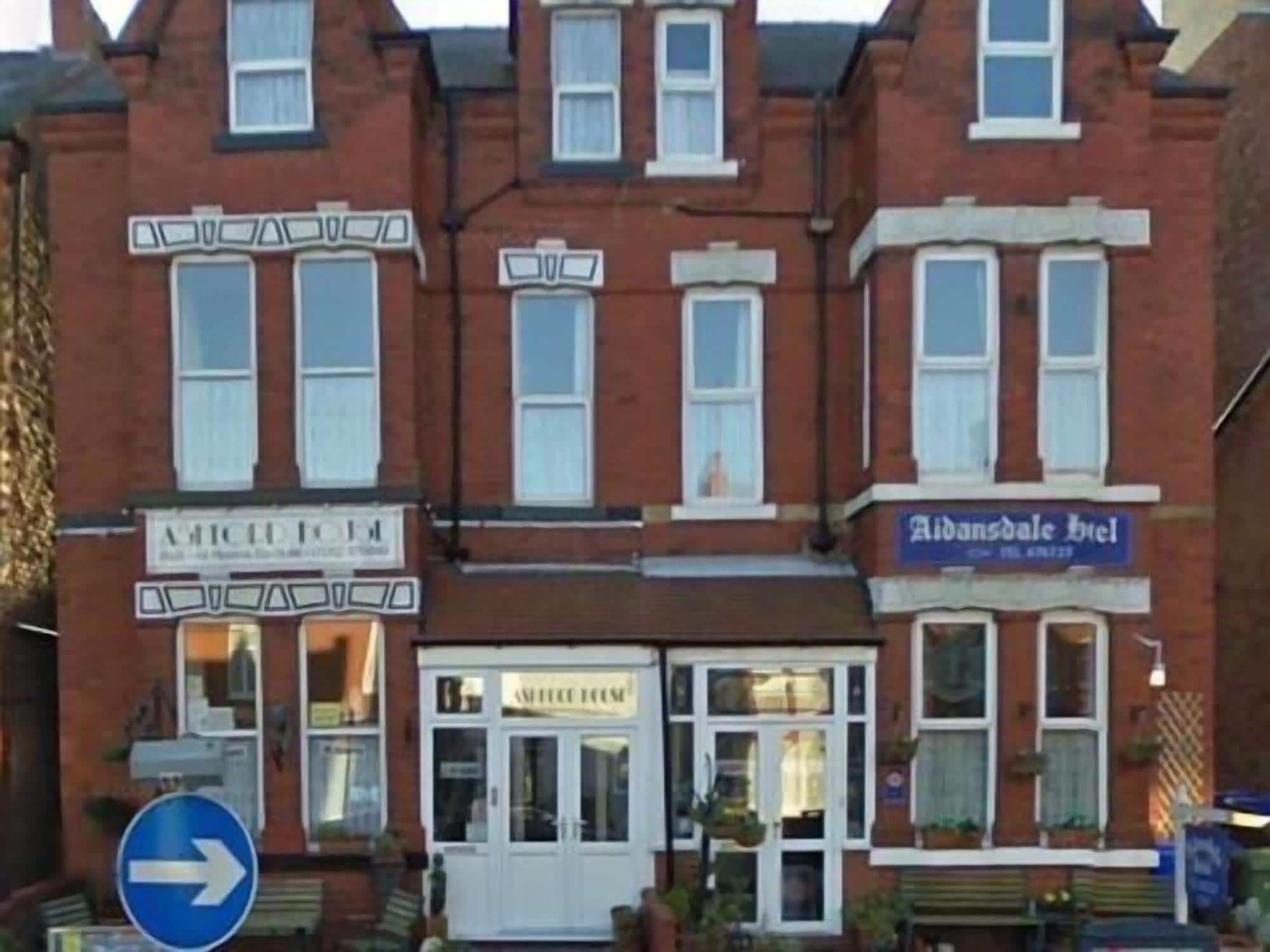 Varios Aidansdale Hotel
