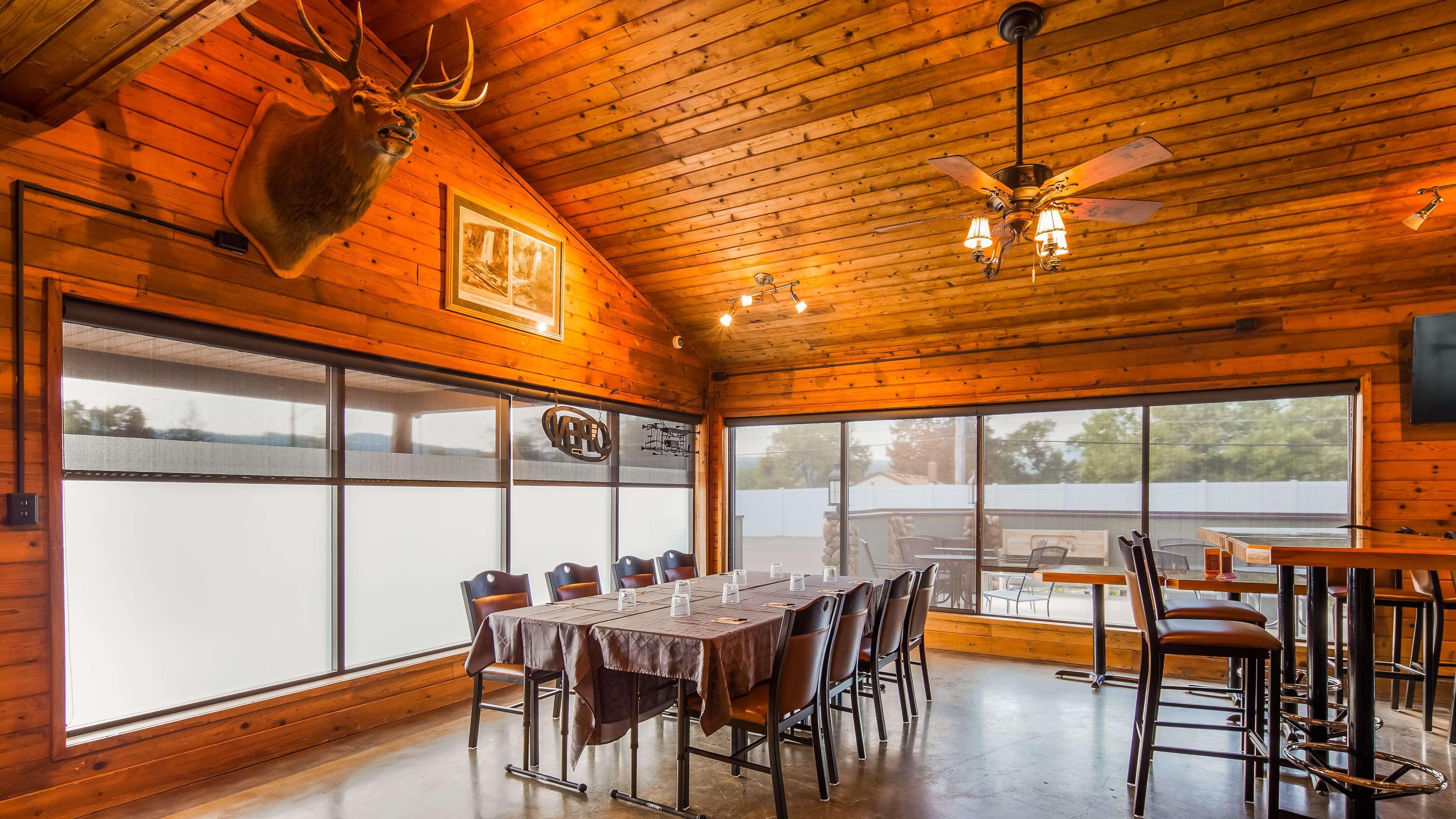Bar/Salón Best Western Black Hills Lodge