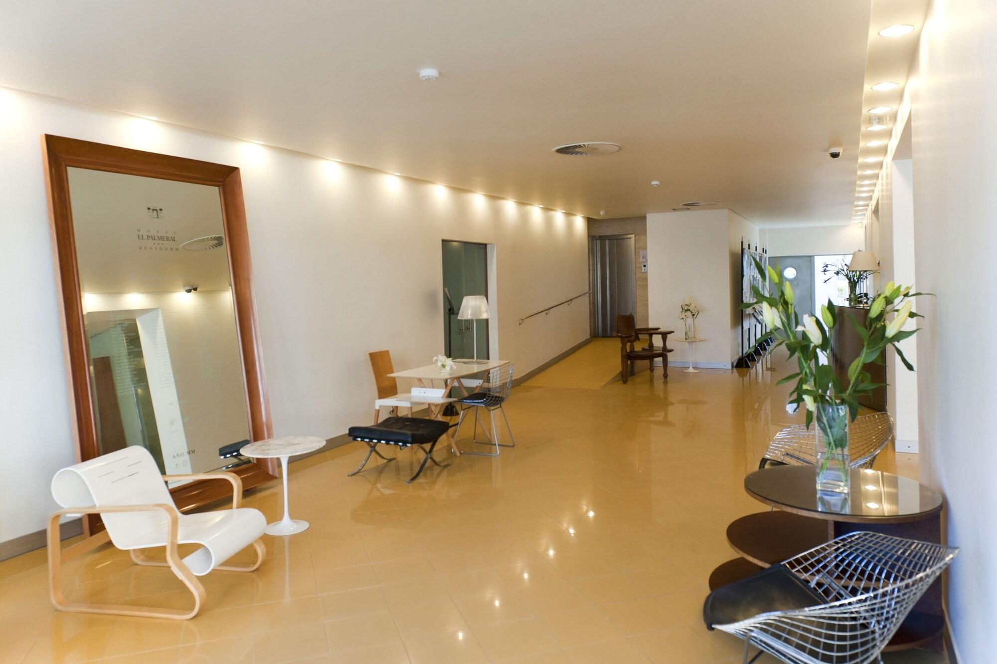 Vista Lobby Hotel El Palmeral