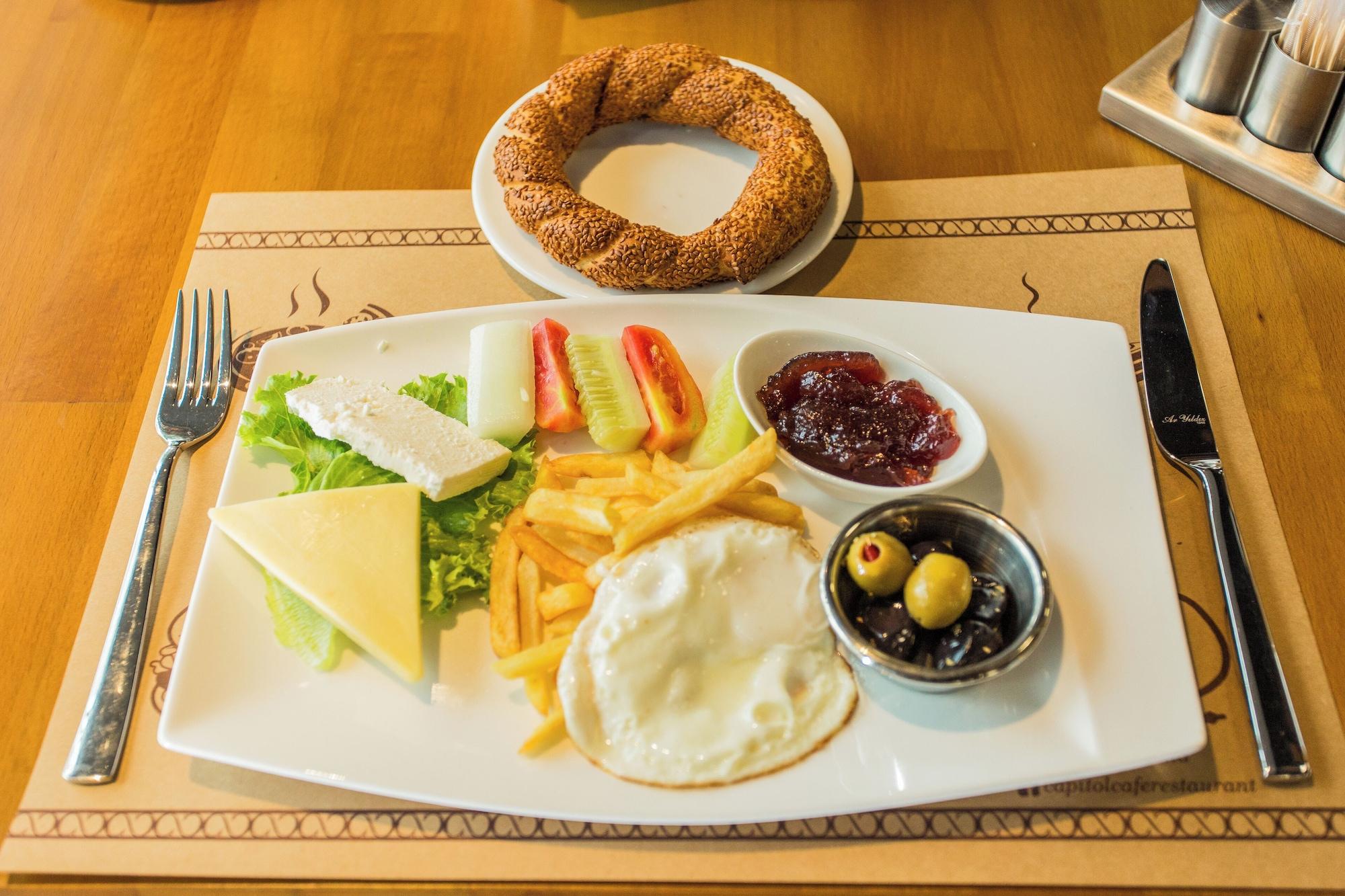 Restaurant Accra Luxury Apartments  at Achimota