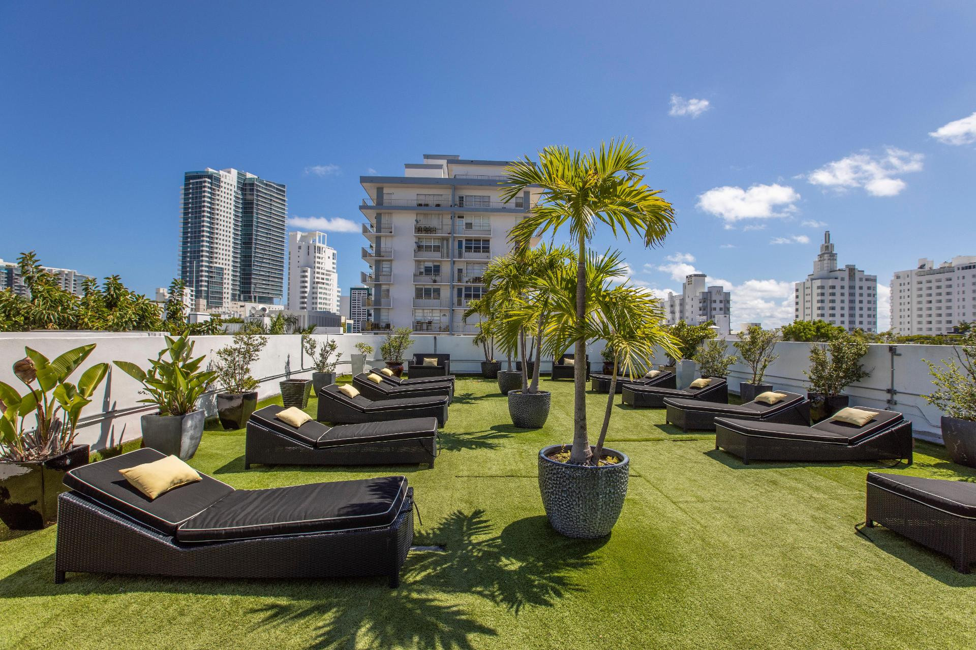 Hotel Lincoln Arms Suites