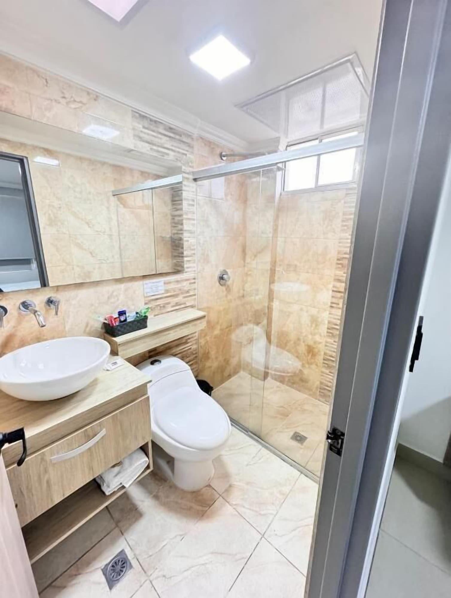 Equipamiento de Habitación HOTEL FENIX REAL