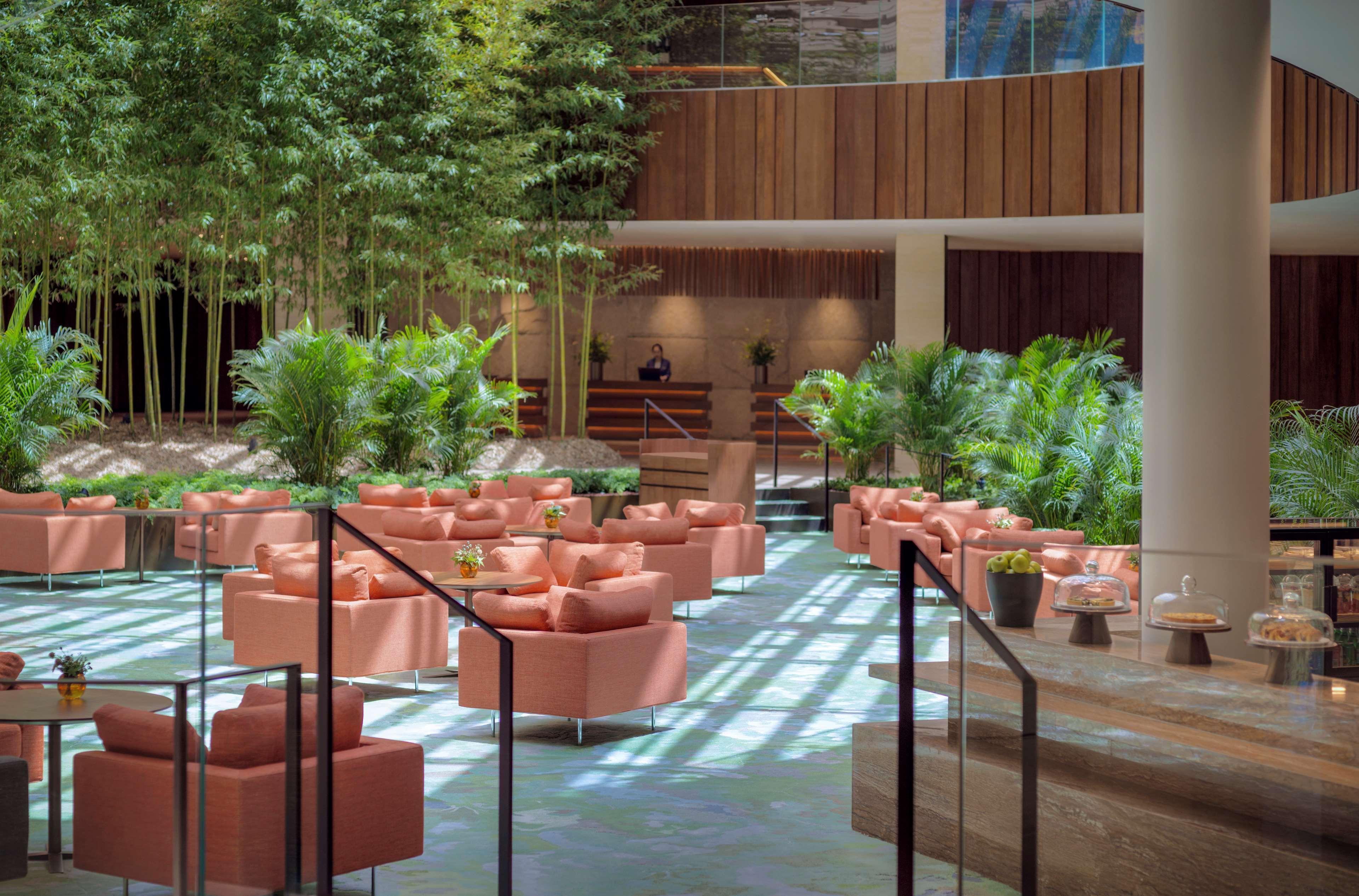 Vista Lobby Hyatt Regency Beijing Wangjing