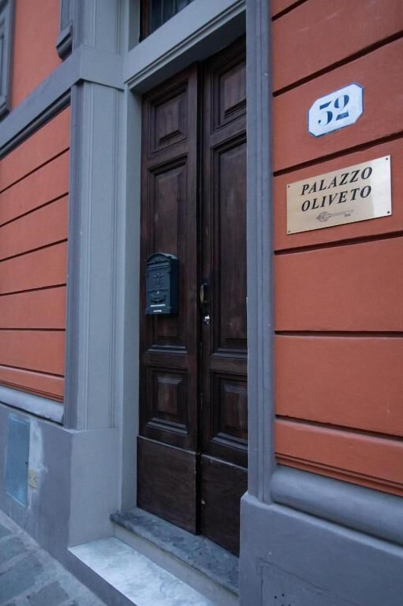 Varios Palazzo Oliveto