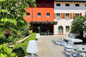 Alojamiento - Elliot Osteria e Dormire in Collina