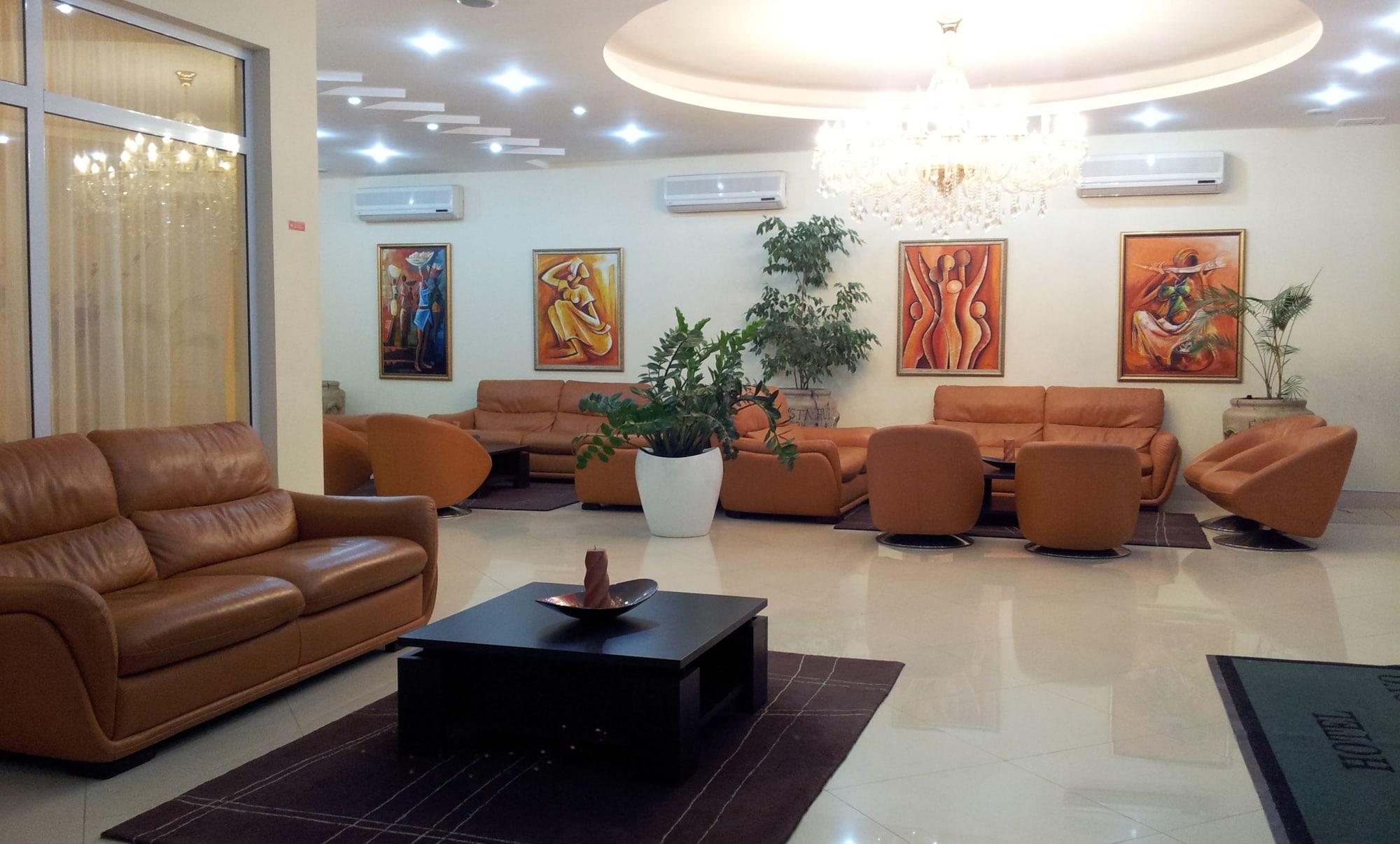 Vista Lobby Hotel Horizonte Novo